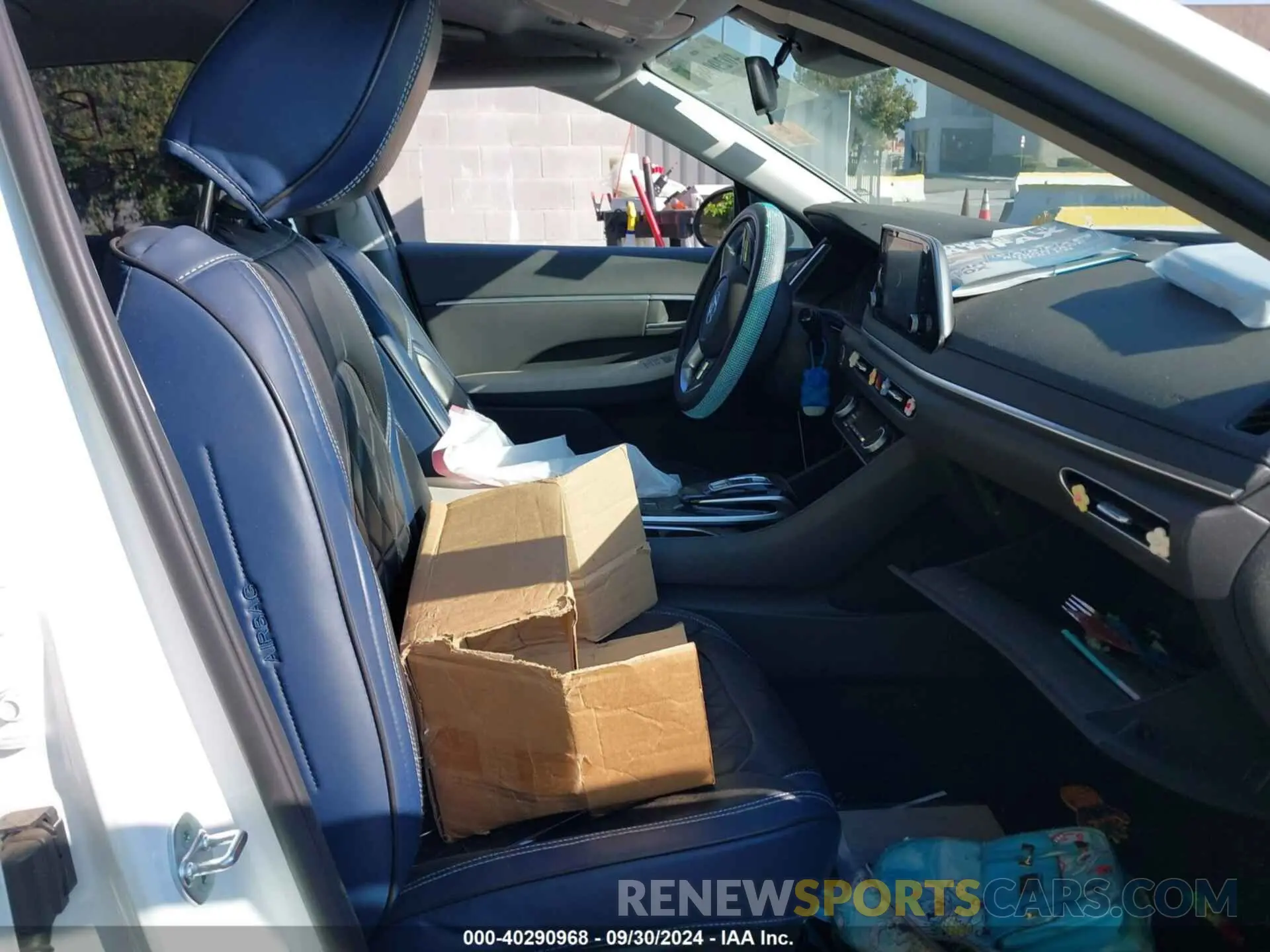 5 Photograph of a damaged car KMHL64JA7NA215155 HYUNDAI SONATA 2022