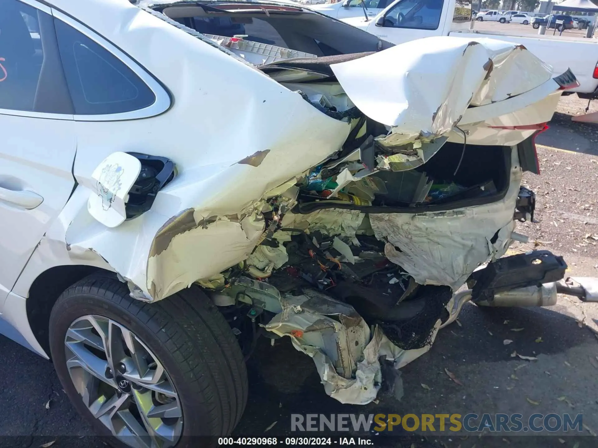 6 Photograph of a damaged car KMHL64JA7NA215155 HYUNDAI SONATA 2022