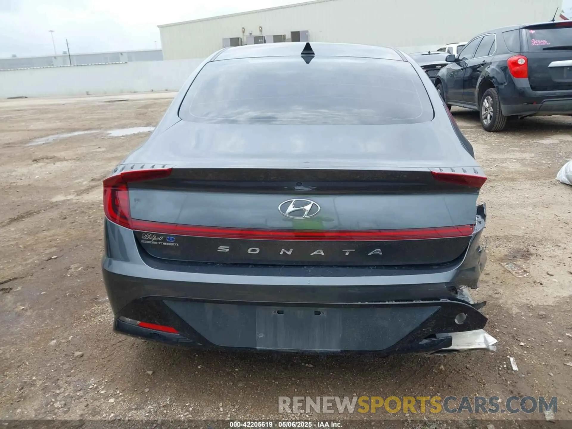 17 Photograph of a damaged car KMHL64JAXNA215344 HYUNDAI SONATA 2022