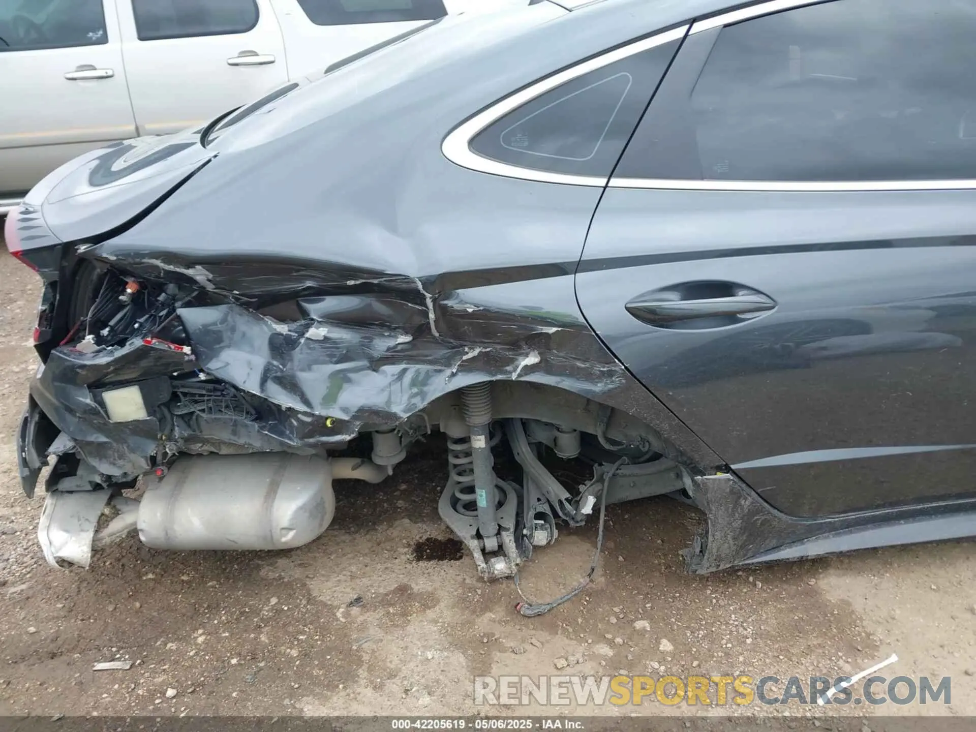 6 Photograph of a damaged car KMHL64JAXNA215344 HYUNDAI SONATA 2022