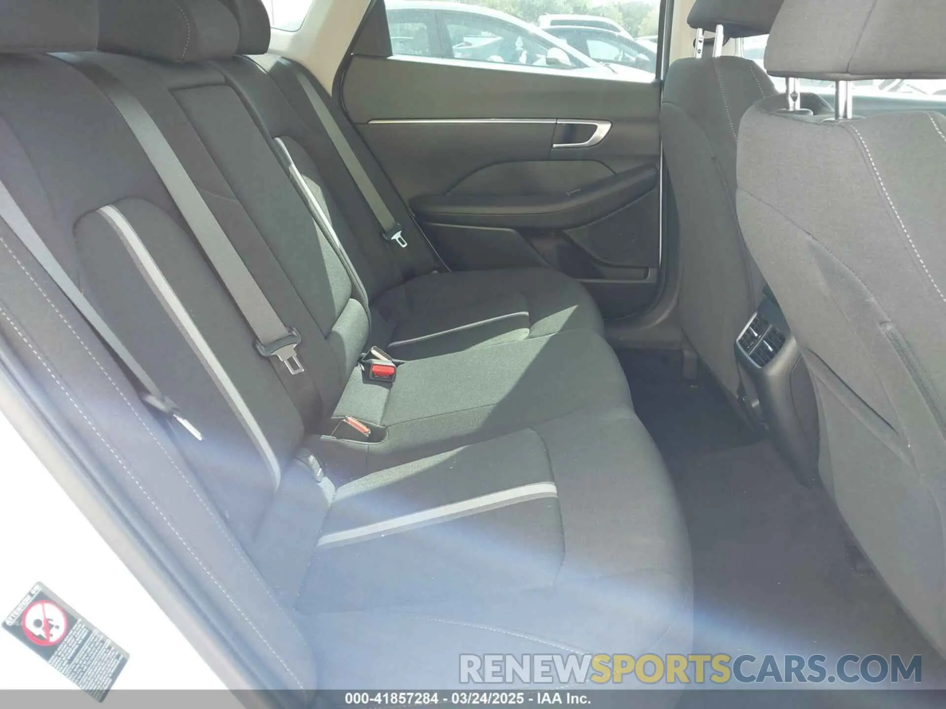 8 Photograph of a damaged car KMHL14JA1PA289933 HYUNDAI SONATA 2023