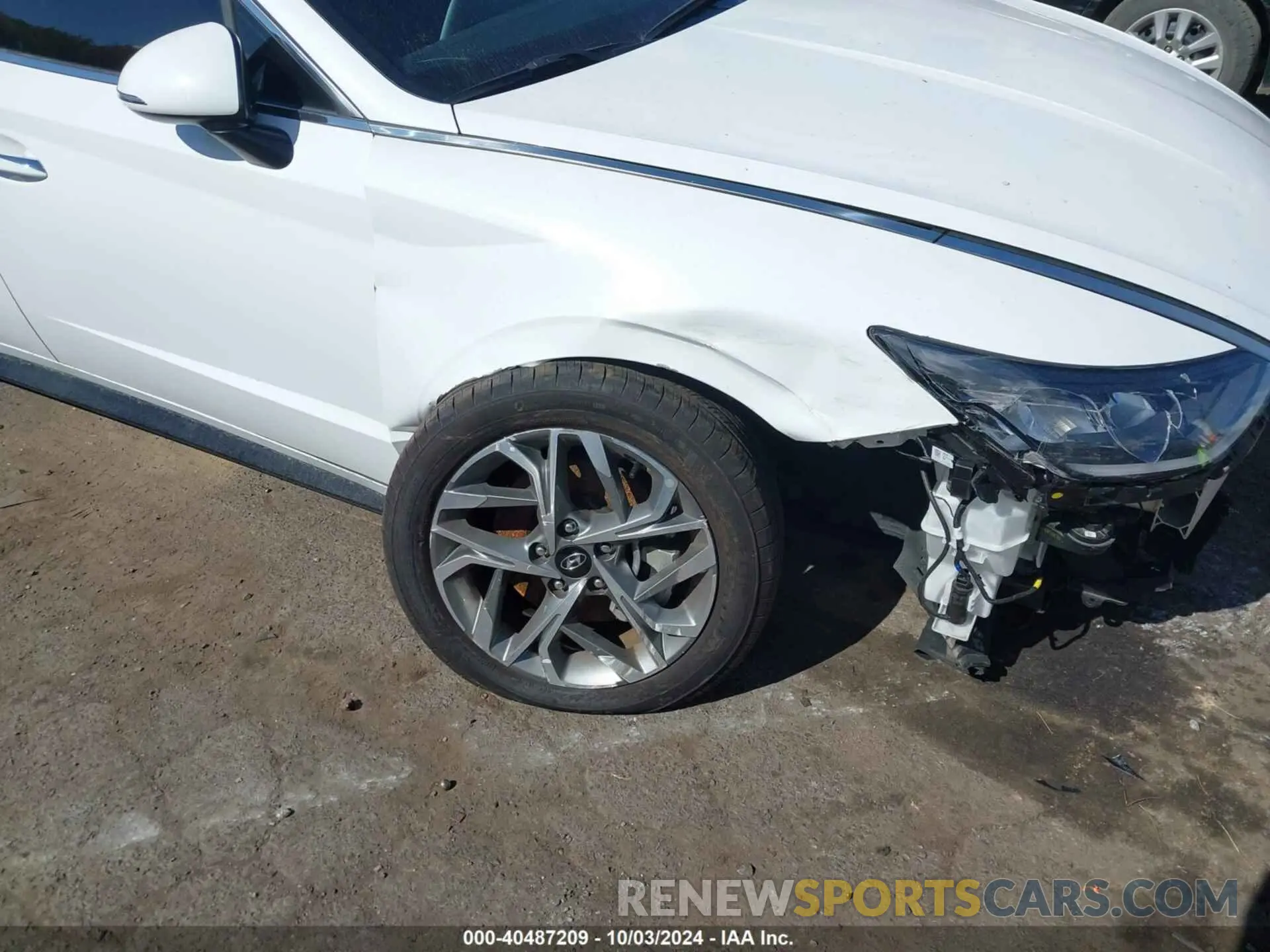 18 Photograph of a damaged car KMHL14JA5PA282628 HYUNDAI SONATA 2023