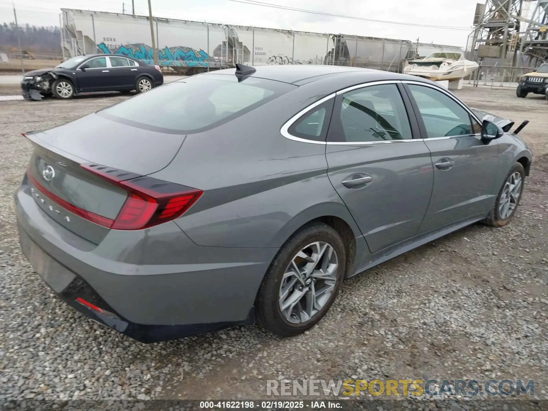 4 Photograph of a damaged car KMHL14JAXPA293933 HYUNDAI SONATA 2023