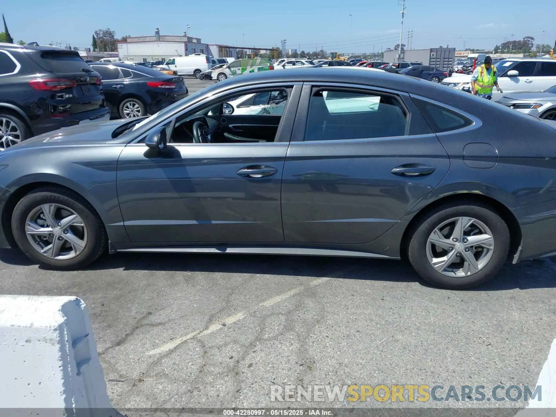 14 Photograph of a damaged car KMHL24JA6PA258349 HYUNDAI SONATA 2023