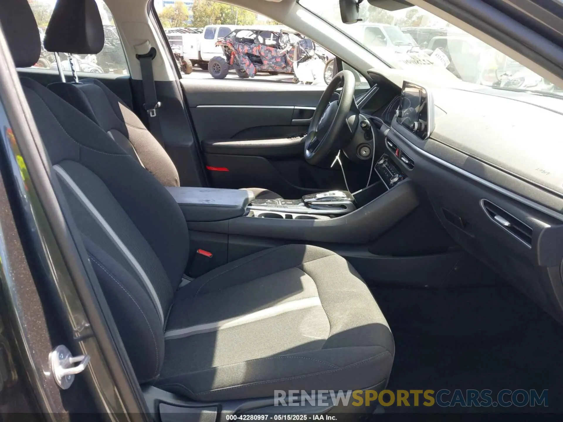 5 Photograph of a damaged car KMHL24JA6PA258349 HYUNDAI SONATA 2023