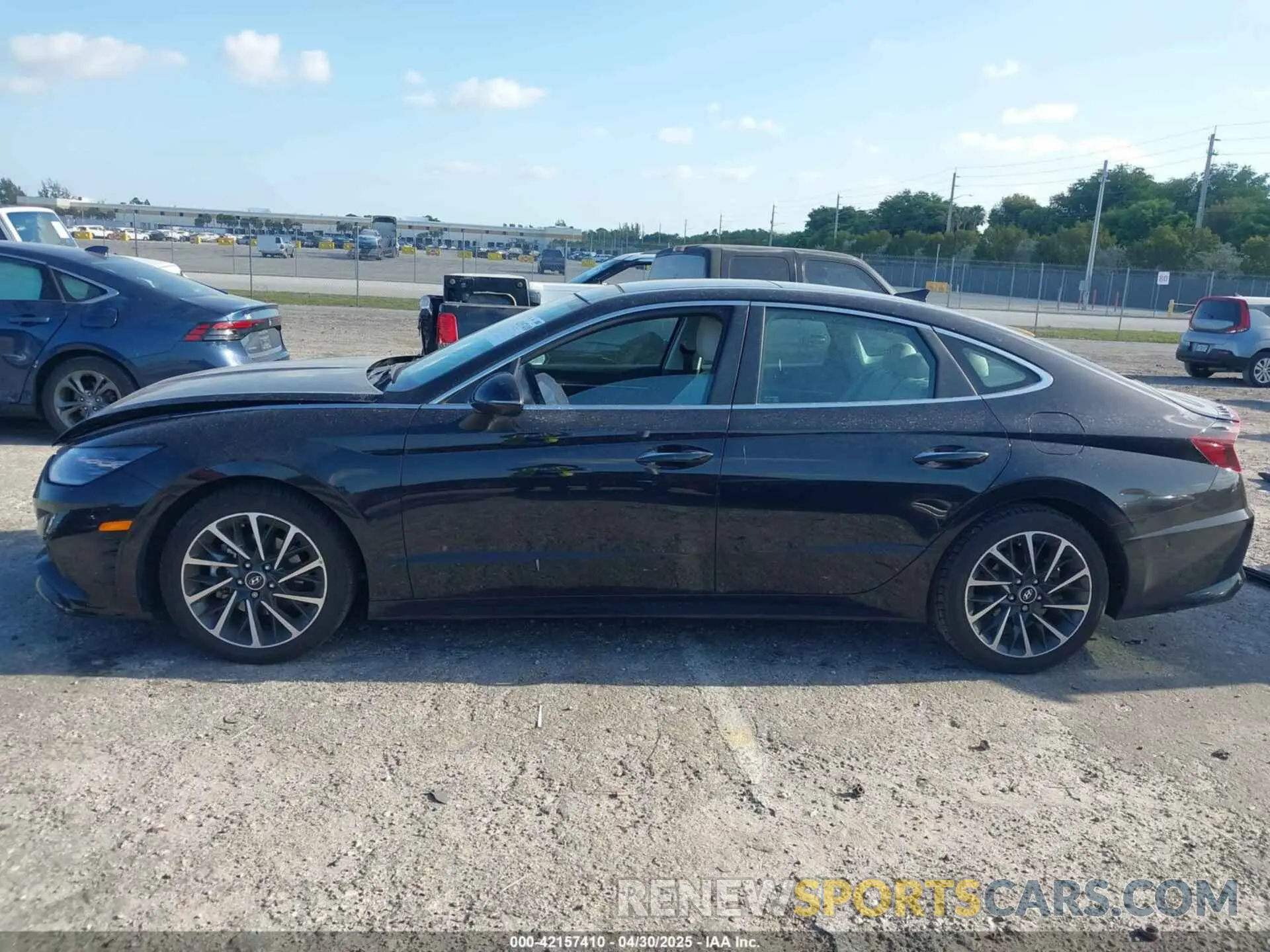 14 Photograph of a damaged car KMHL34J21PA285092 HYUNDAI SONATA 2023