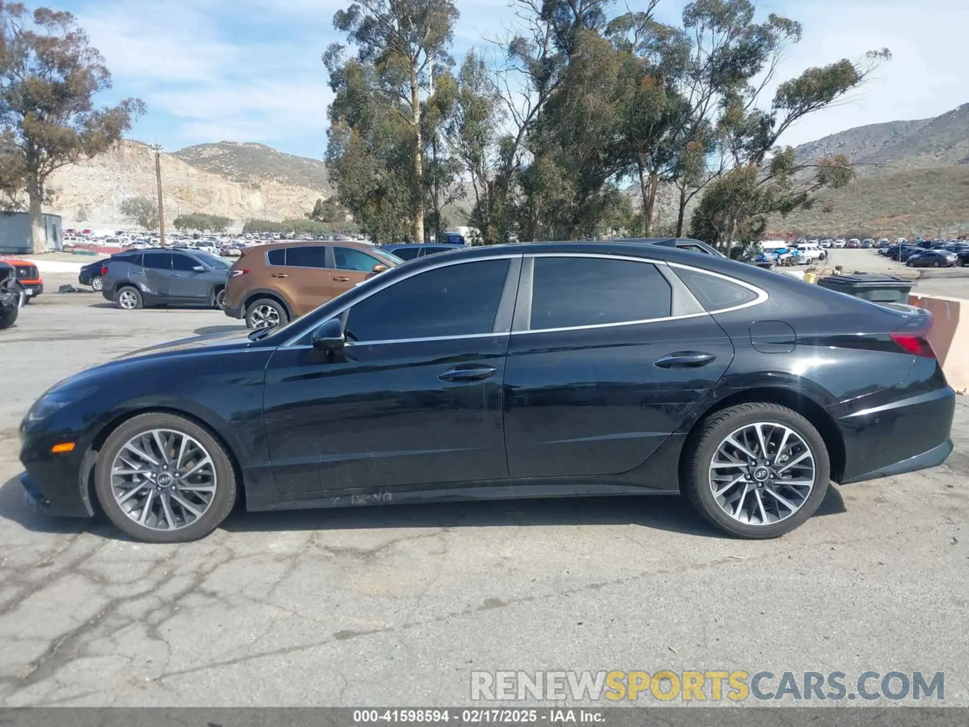 14 Photograph of a damaged car KMHL34J28PA261498 HYUNDAI SONATA 2023