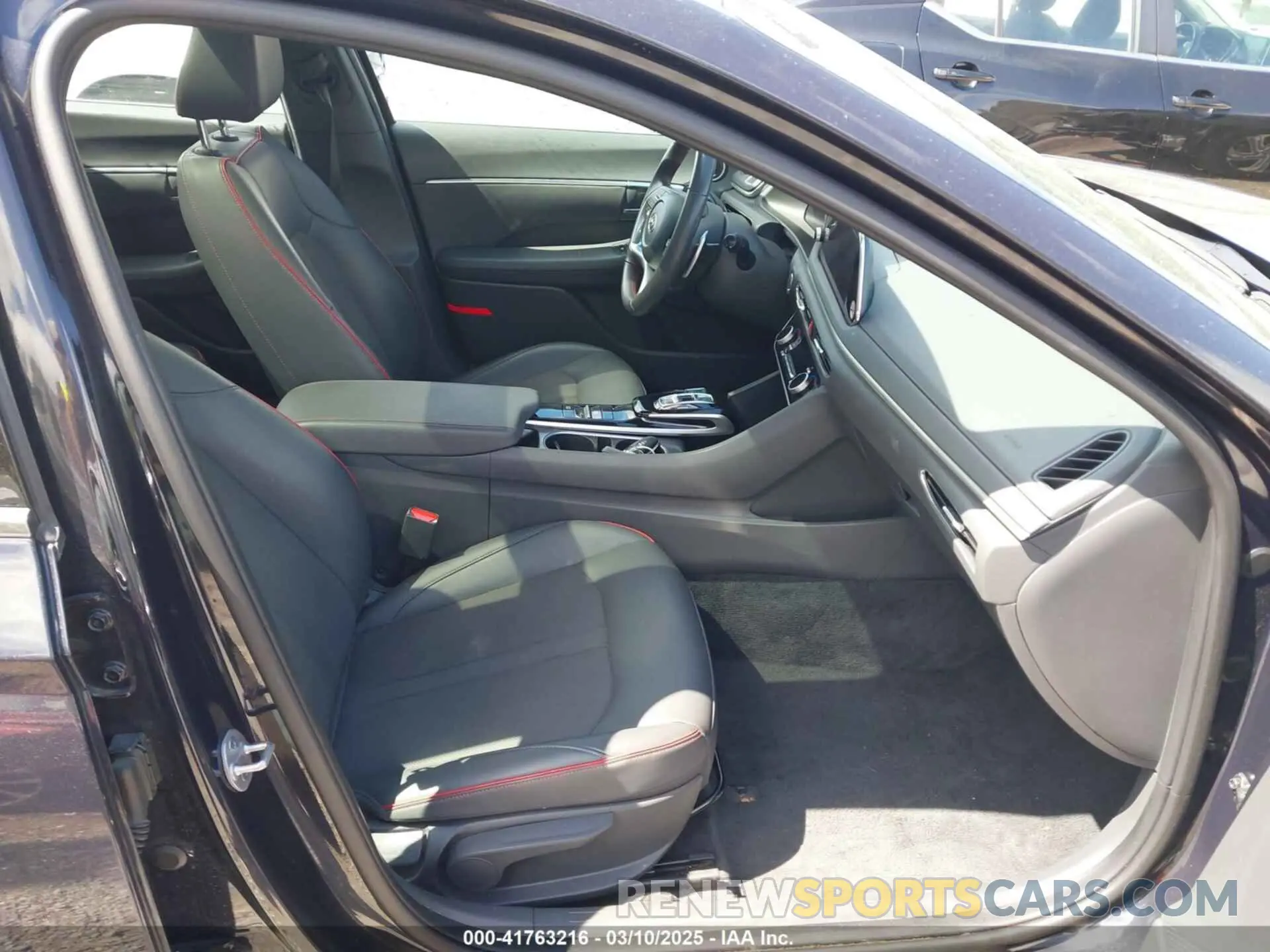5 Photograph of a damaged car KMHL44J25PA283908 HYUNDAI SONATA 2023