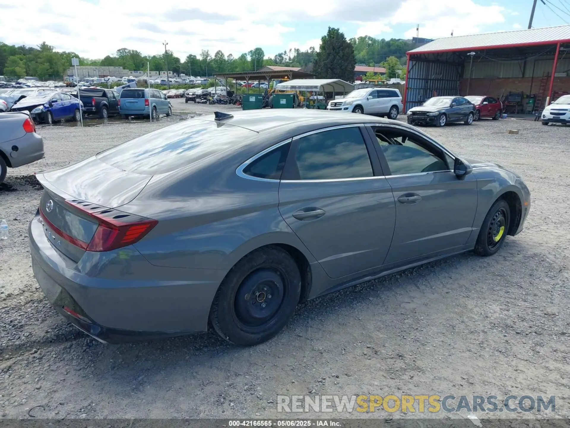 4 Photograph of a damaged car KMHL64JA1PA293790 HYUNDAI SONATA 2023