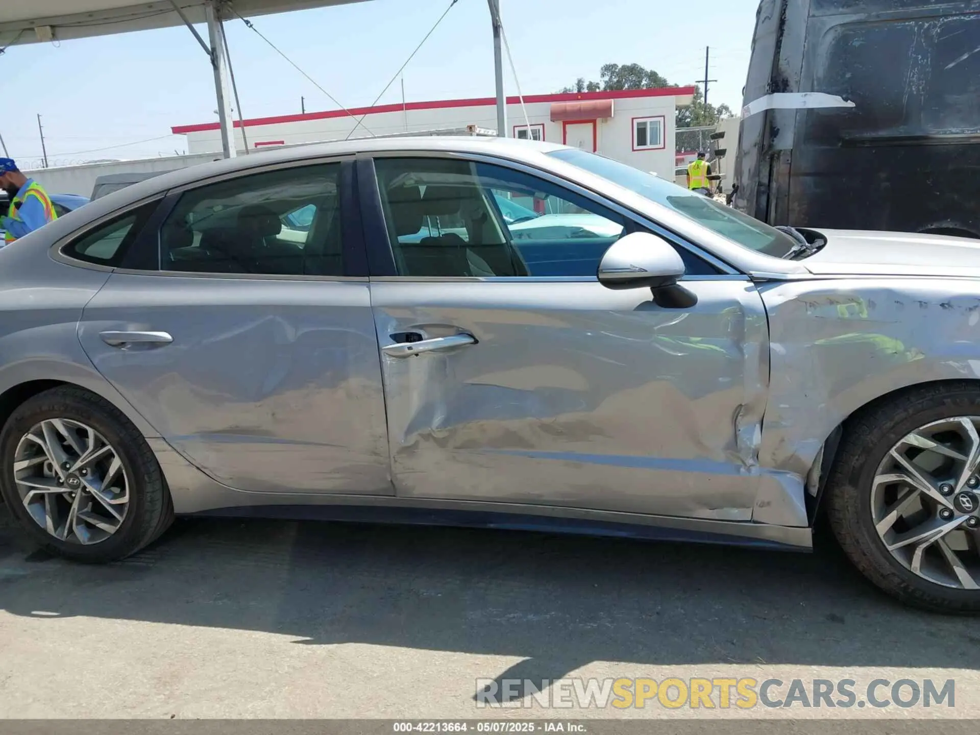 13 Фотография поврежденного автомобиля KMHL64JA1PA329347 HYUNDAI SONATA 2023