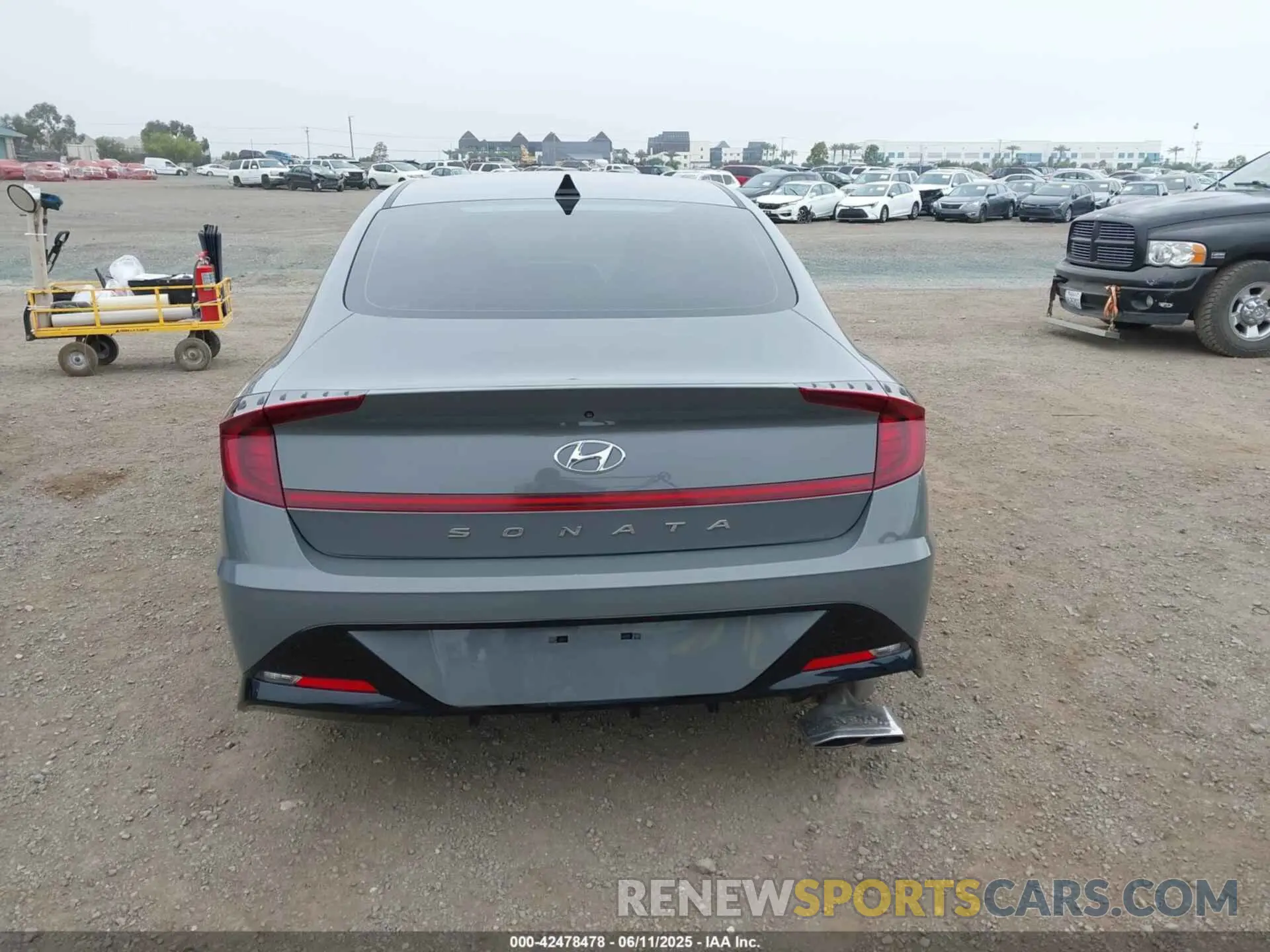 17 Photograph of a damaged car KMHL64JA2PA261804 HYUNDAI SONATA 2023