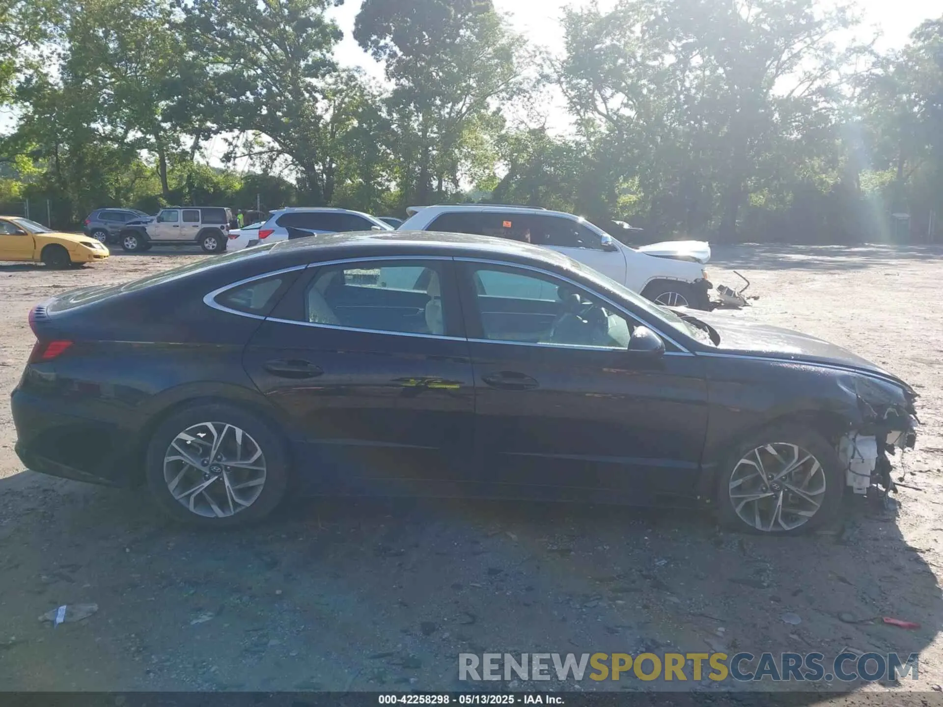 13 Photograph of a damaged car KMHL64JA3PA287926 HYUNDAI SONATA 2023