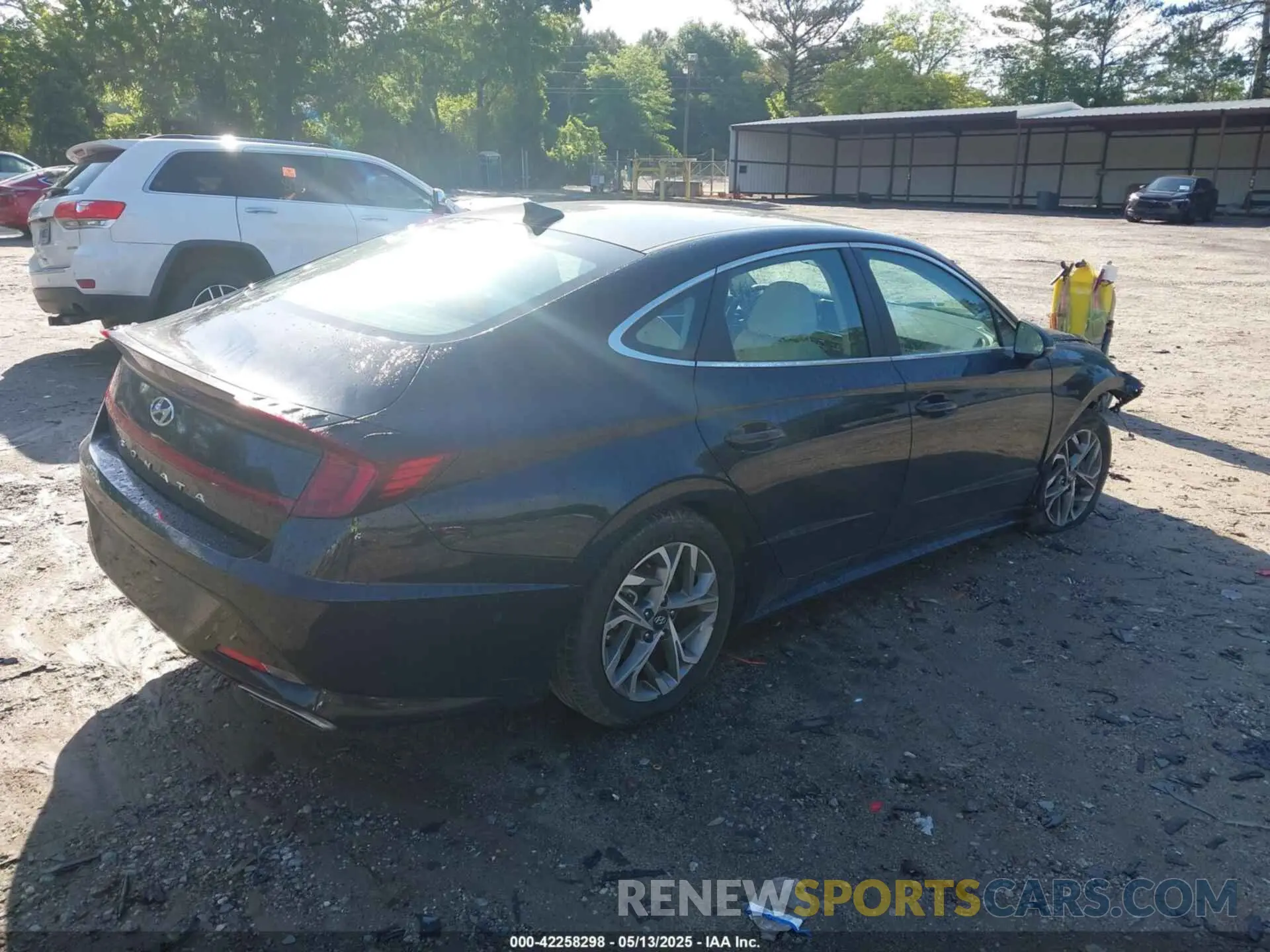 4 Photograph of a damaged car KMHL64JA3PA287926 HYUNDAI SONATA 2023