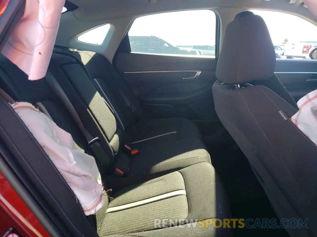 10 Photograph of a damaged car KMHL64JA4PA325499 HYUNDAI SONATA 2023