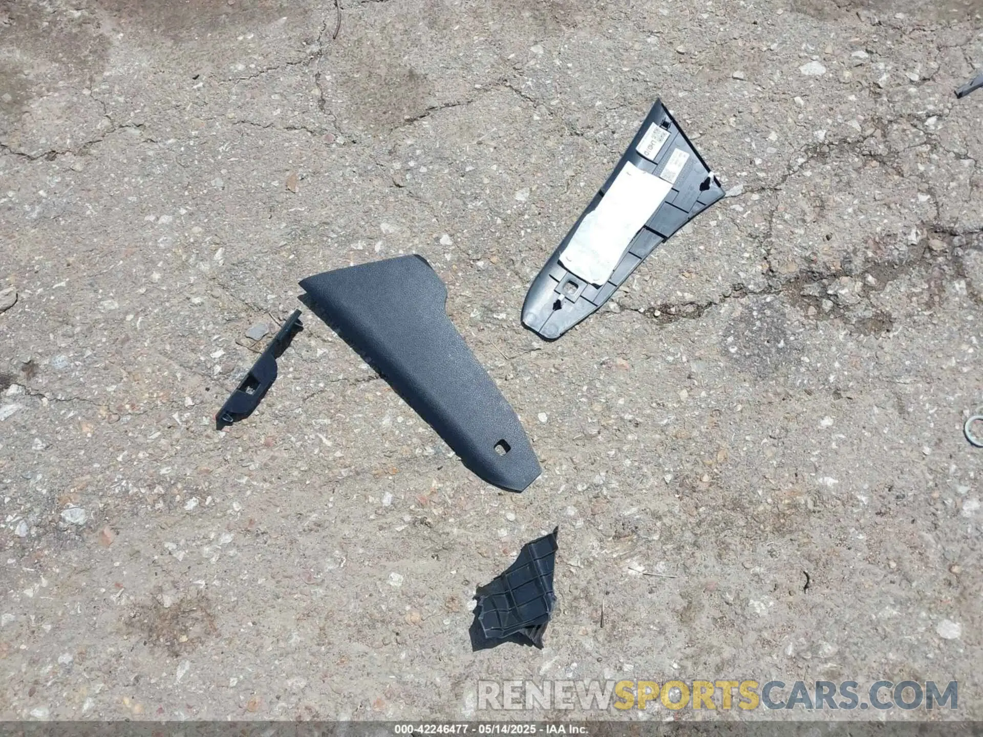 12 Photograph of a damaged car KMHL64JA5PA282677 HYUNDAI SONATA 2023