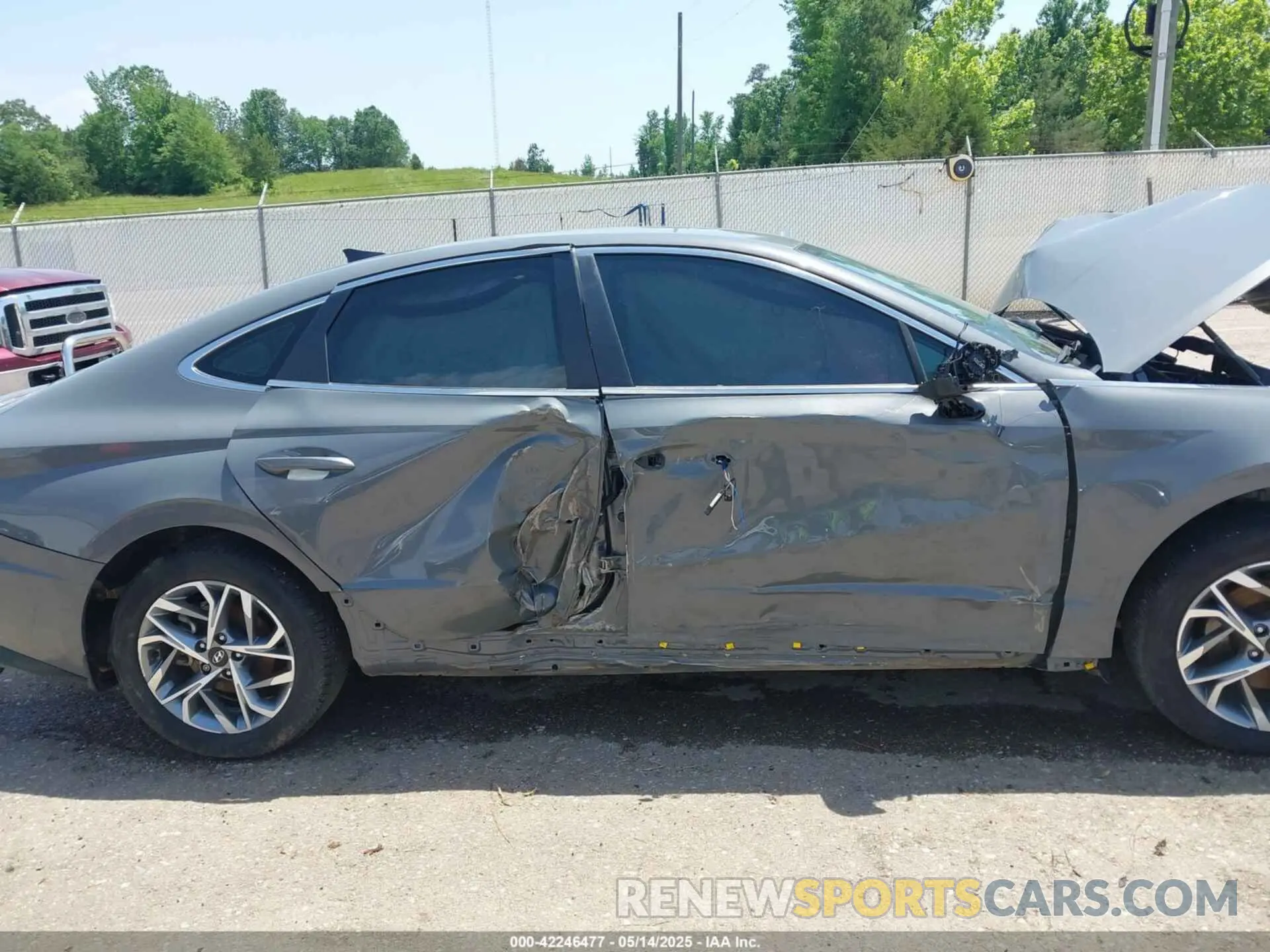 14 Photograph of a damaged car KMHL64JA5PA282677 HYUNDAI SONATA 2023