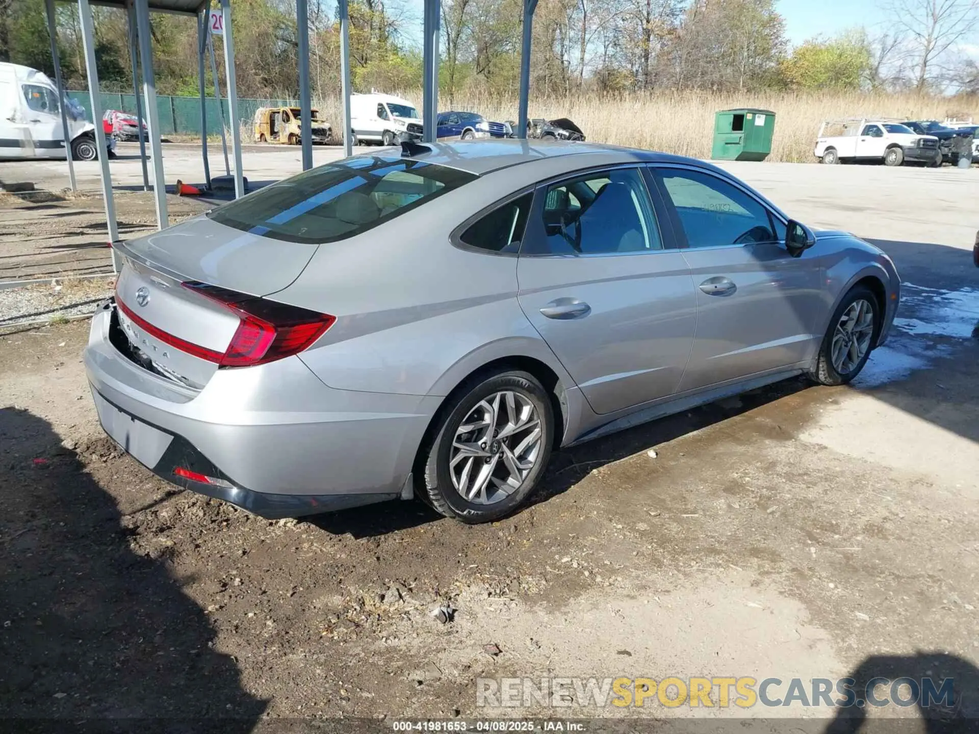 4 Photograph of a damaged car KMHL64JA6PA286379 HYUNDAI SONATA 2023