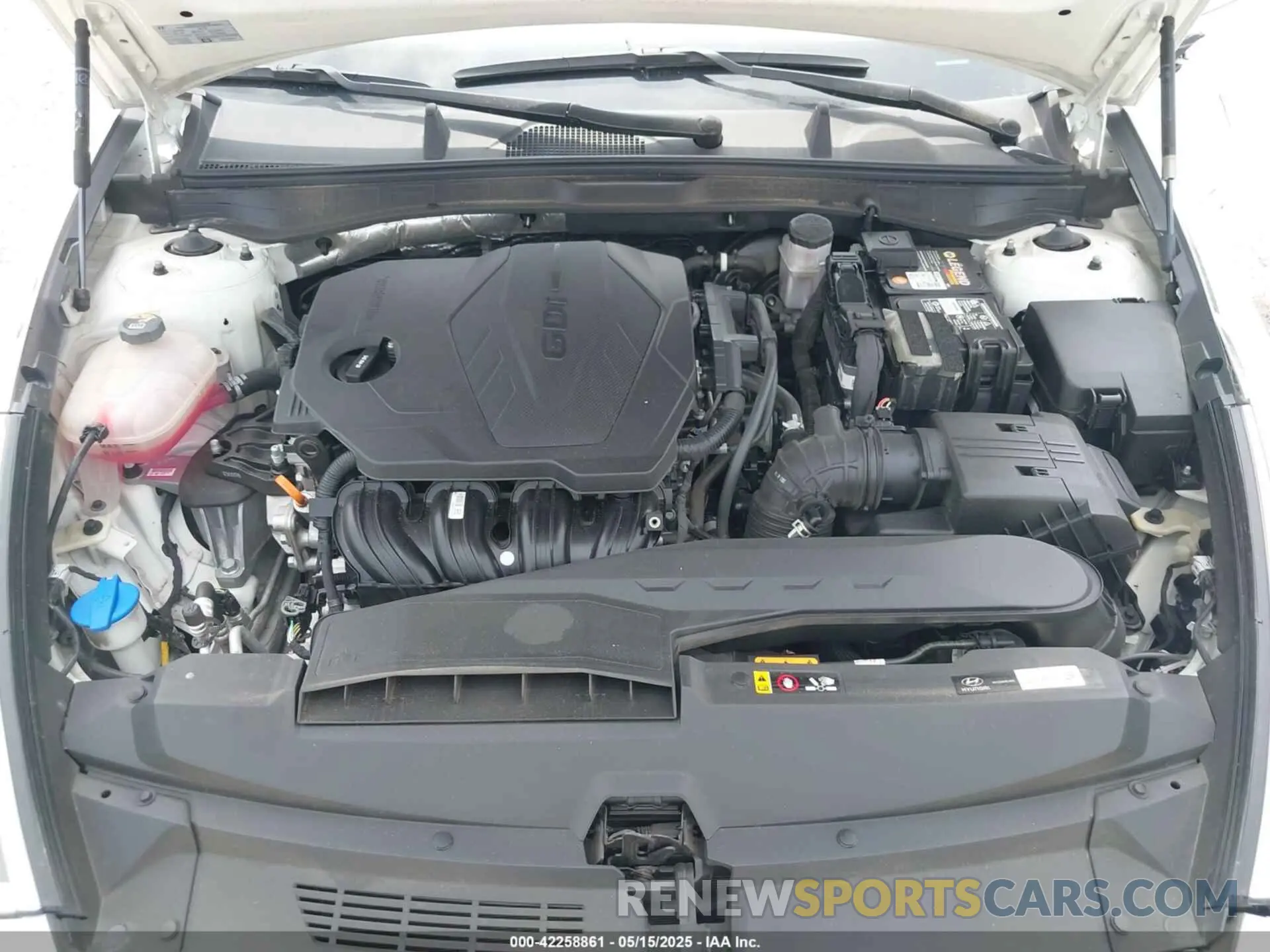10 Photograph of a damaged car KMHL64JAXPA309954 HYUNDAI SONATA 2023