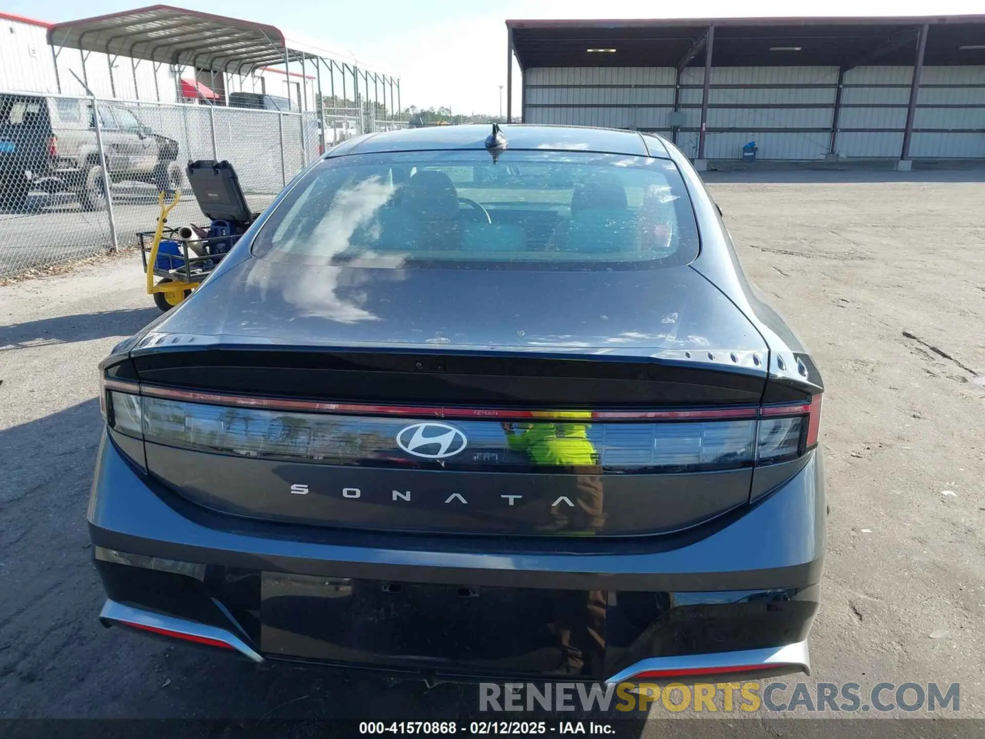 16 Photograph of a damaged car KMHL14JA2RA406325 HYUNDAI SONATA 2024