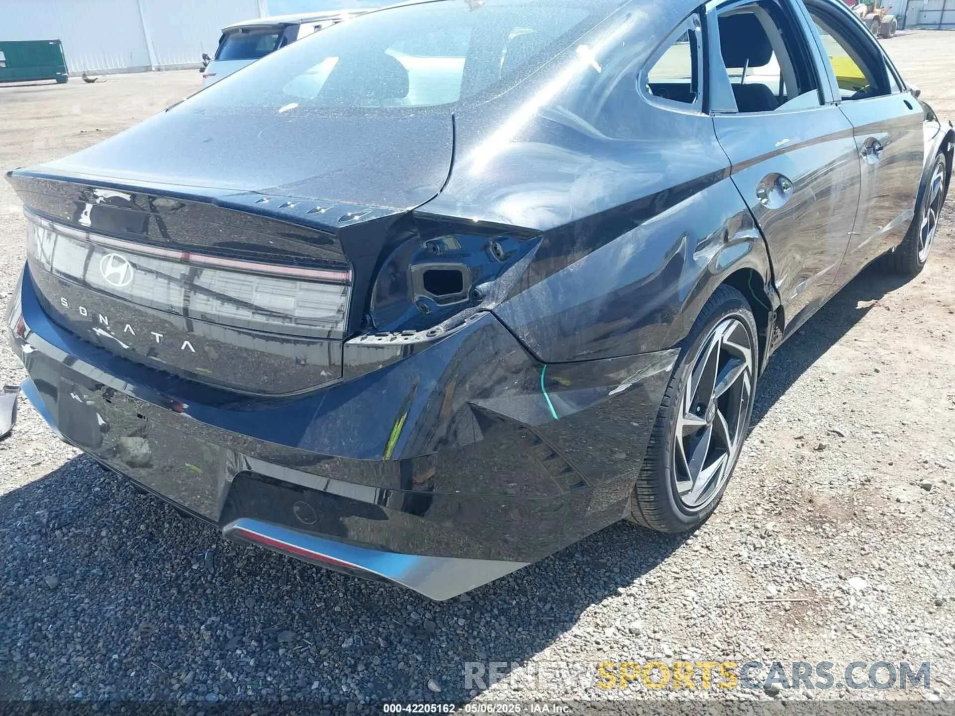 19 Photograph of a damaged car KMHL14JA7RA365433 HYUNDAI SONATA 2024