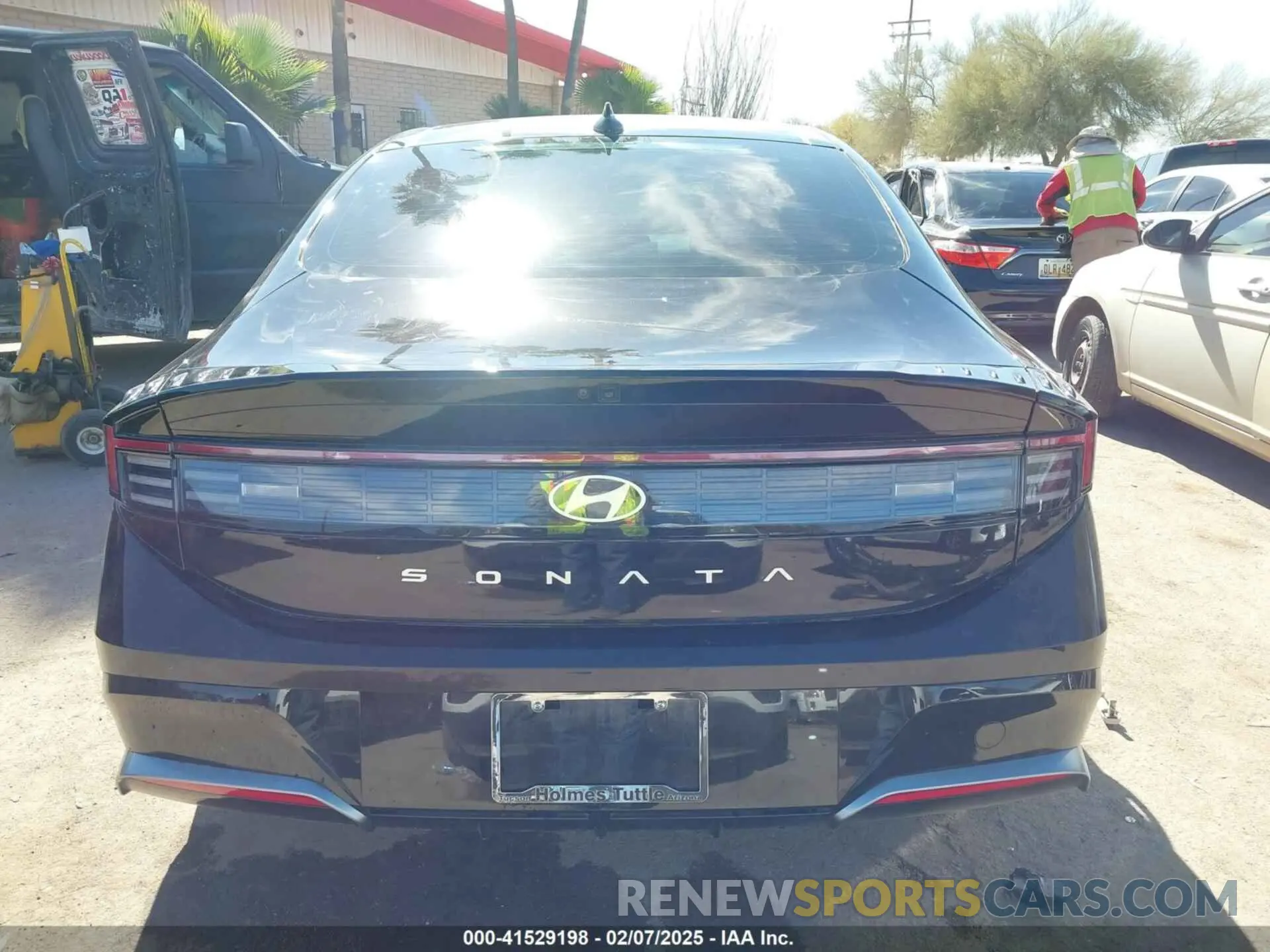 17 Photograph of a damaged car KMHL14JA8RA355719 HYUNDAI SONATA 2024