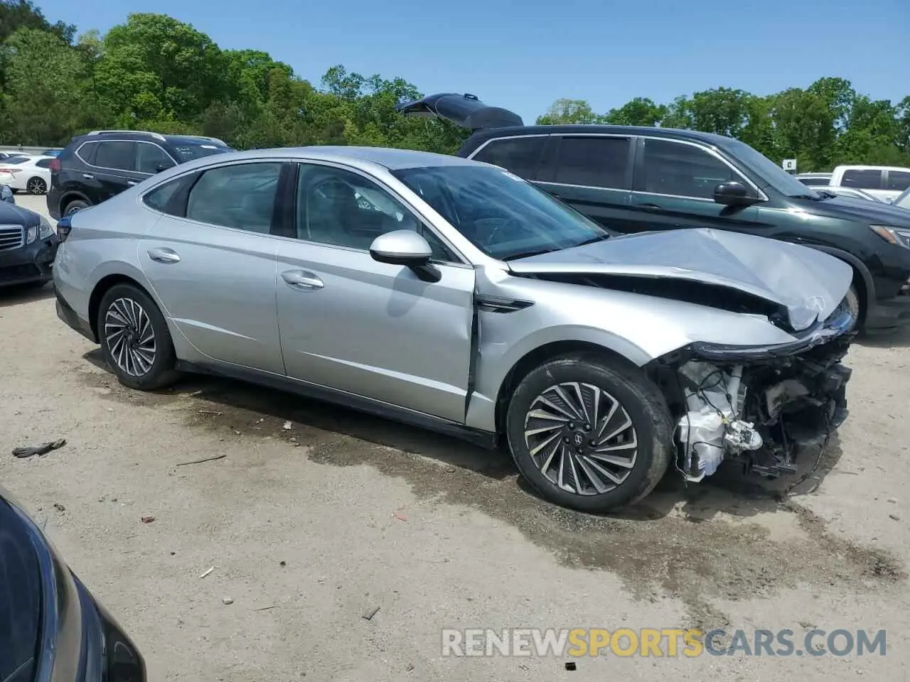 4 Photograph of a damaged car KMHL34JJ0RA096394 HYUNDAI SONATA 2024