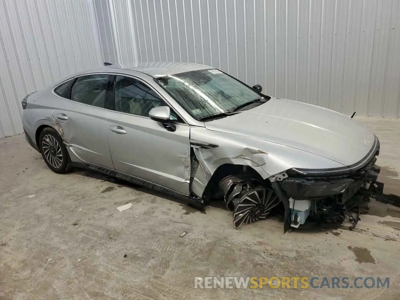 4 Photograph of a damaged car KMHL34JJ5RA095483 HYUNDAI SONATA 2024