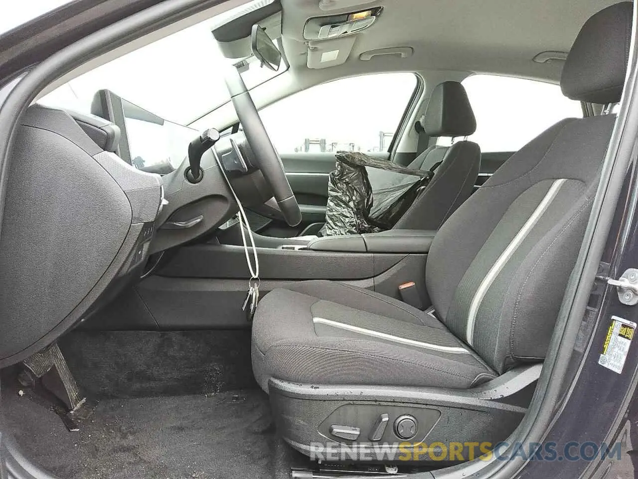 6 Photograph of a damaged car KMHL34JJ8RA098040 HYUNDAI SONATA 2024