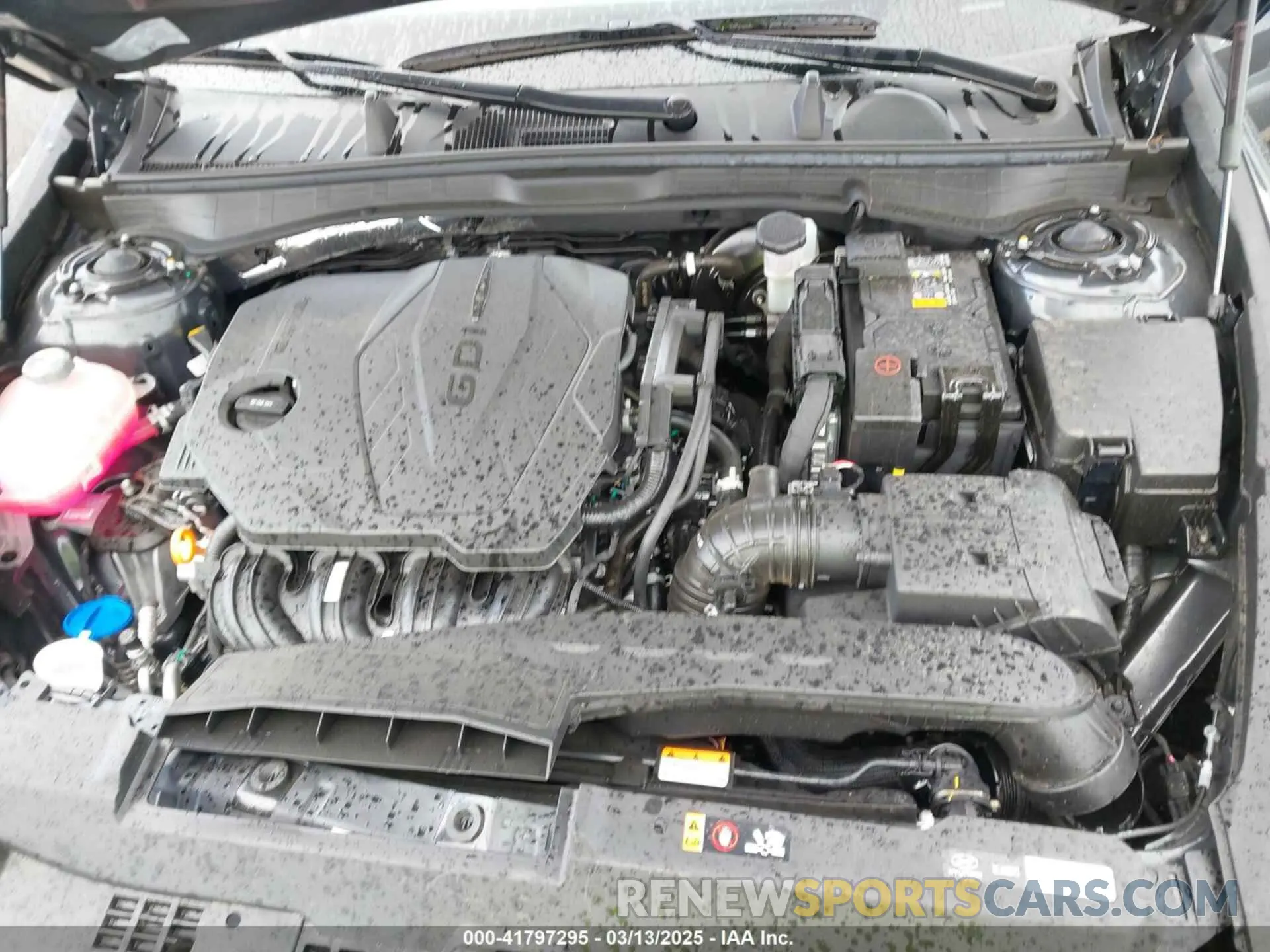 10 Photograph of a damaged car KMHL64JA0RA375982 HYUNDAI SONATA 2024