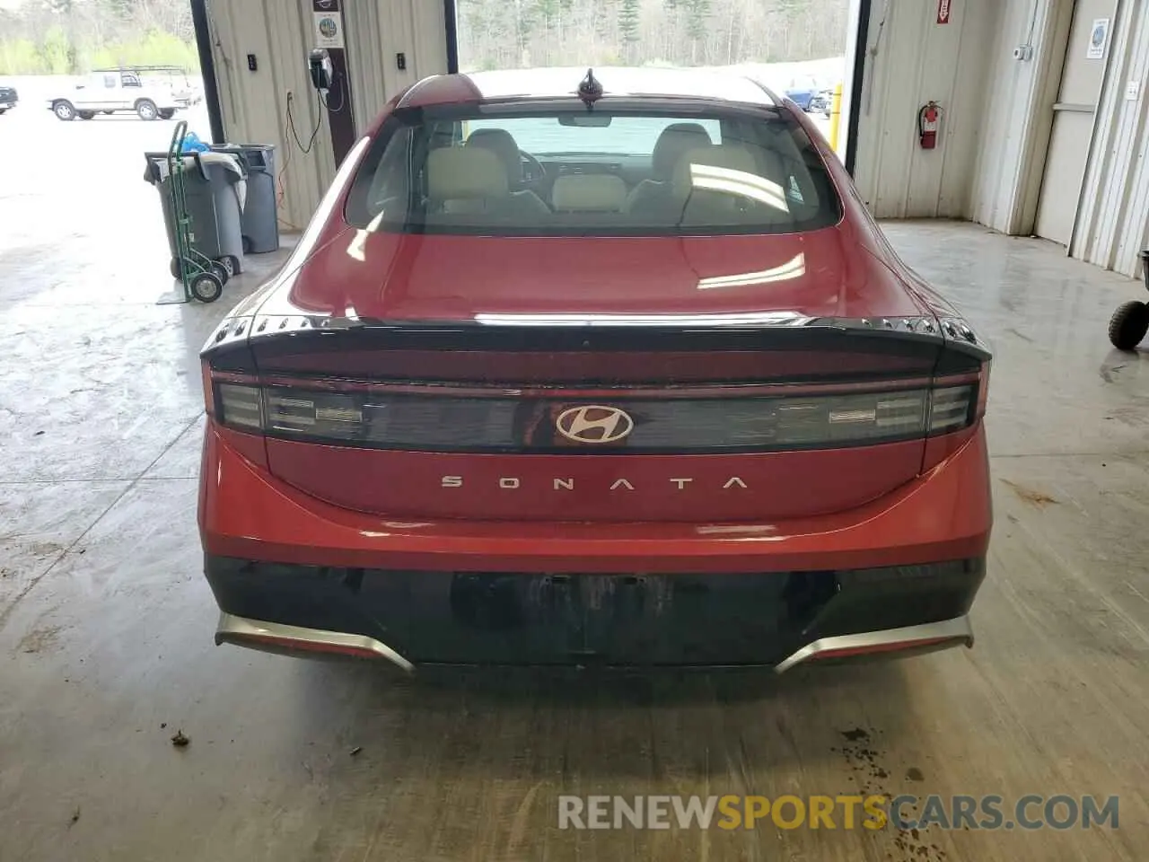 6 Photograph of a damaged car KMHL64JA0RA399795 HYUNDAI SONATA 2024