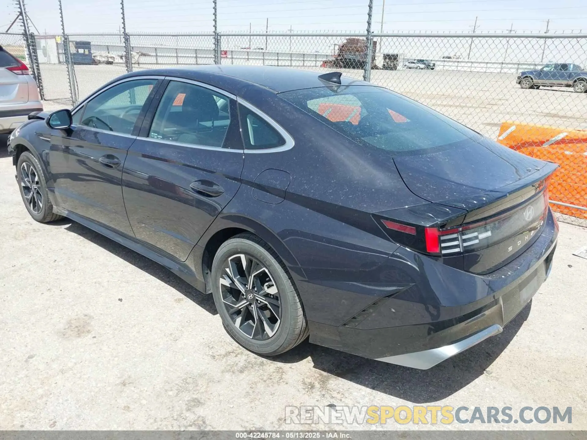 3 Фотография поврежденного автомобиля KMHL64JA0RA414523 HYUNDAI SONATA 2024