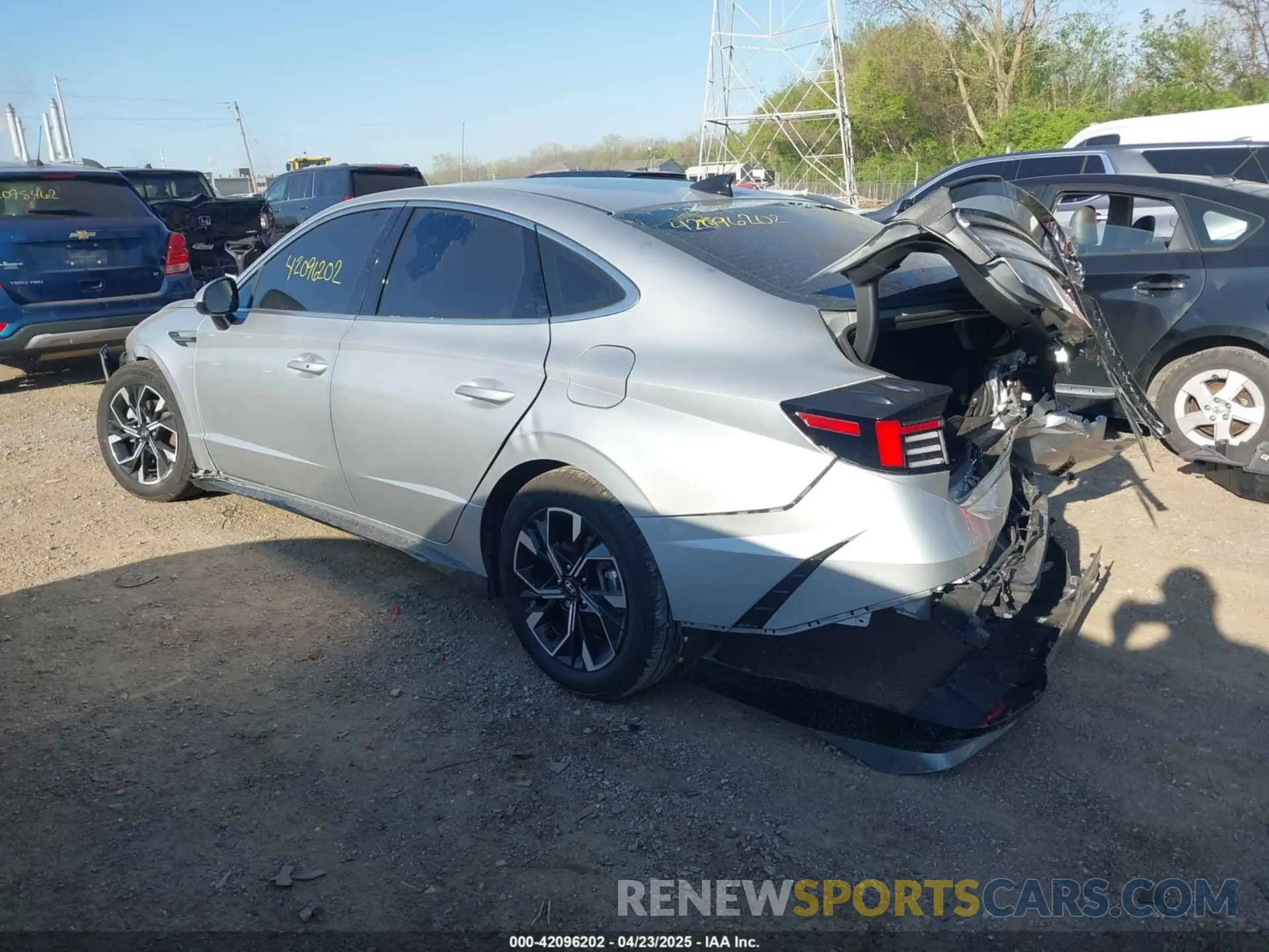 3 Photograph of a damaged car KMHL64JA1RA405166 HYUNDAI SONATA 2024