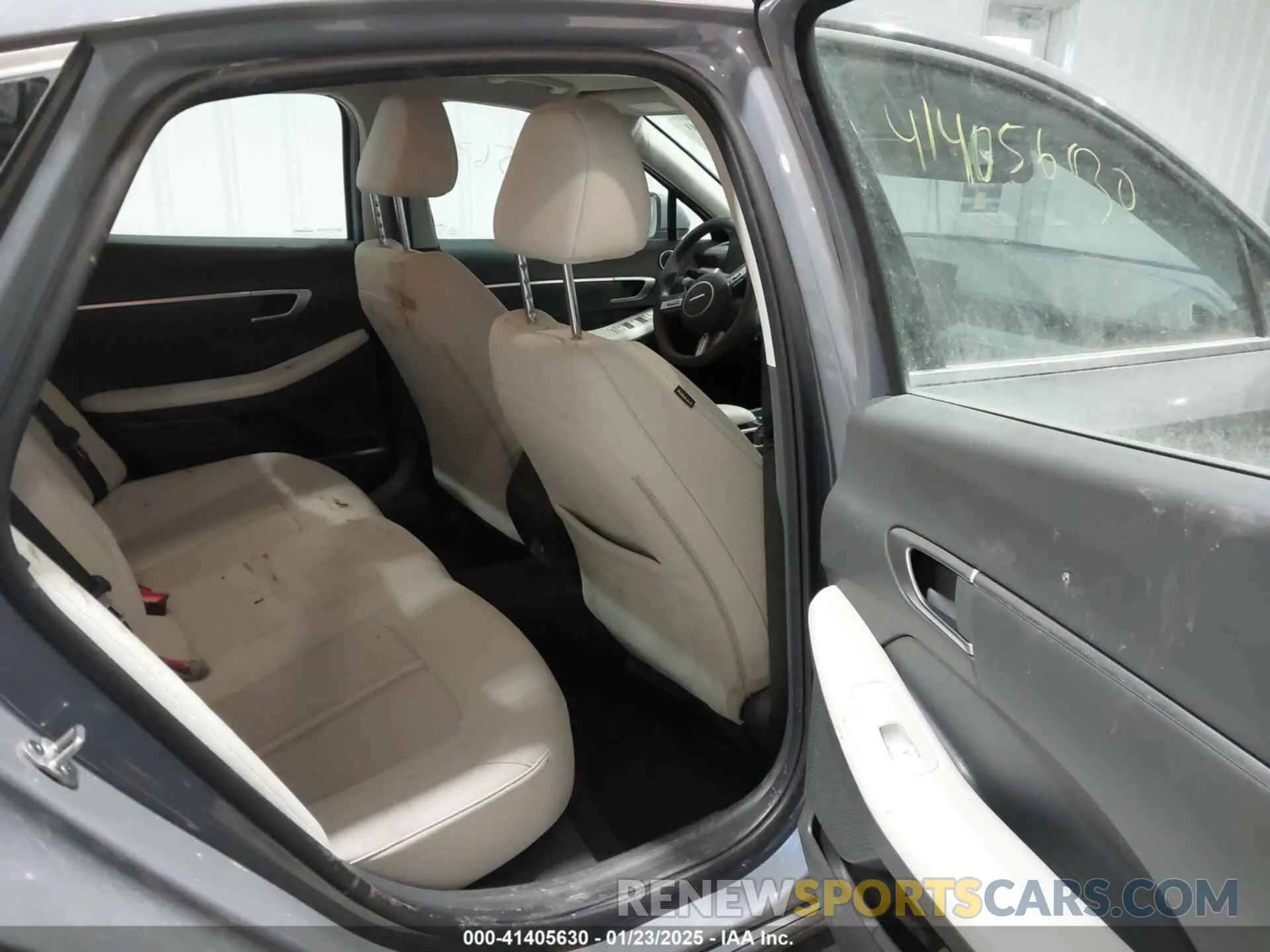 8 Photograph of a damaged car KMHL64JA4RA395085 HYUNDAI SONATA 2024