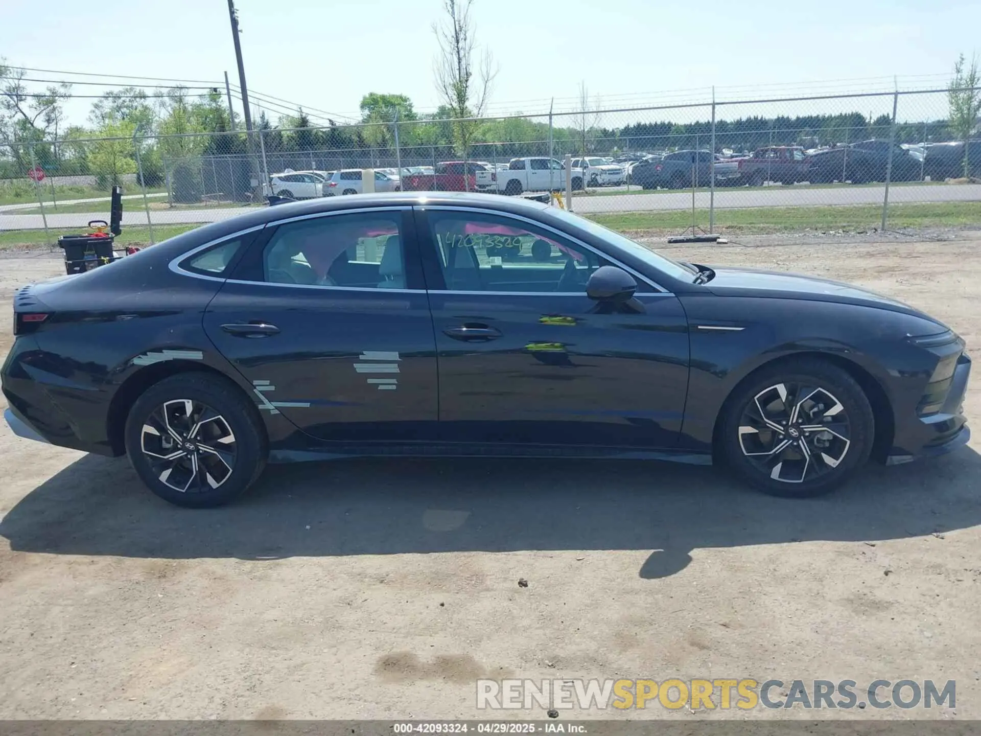 13 Photograph of a damaged car KMHL64JA5RA380000 HYUNDAI SONATA 2024