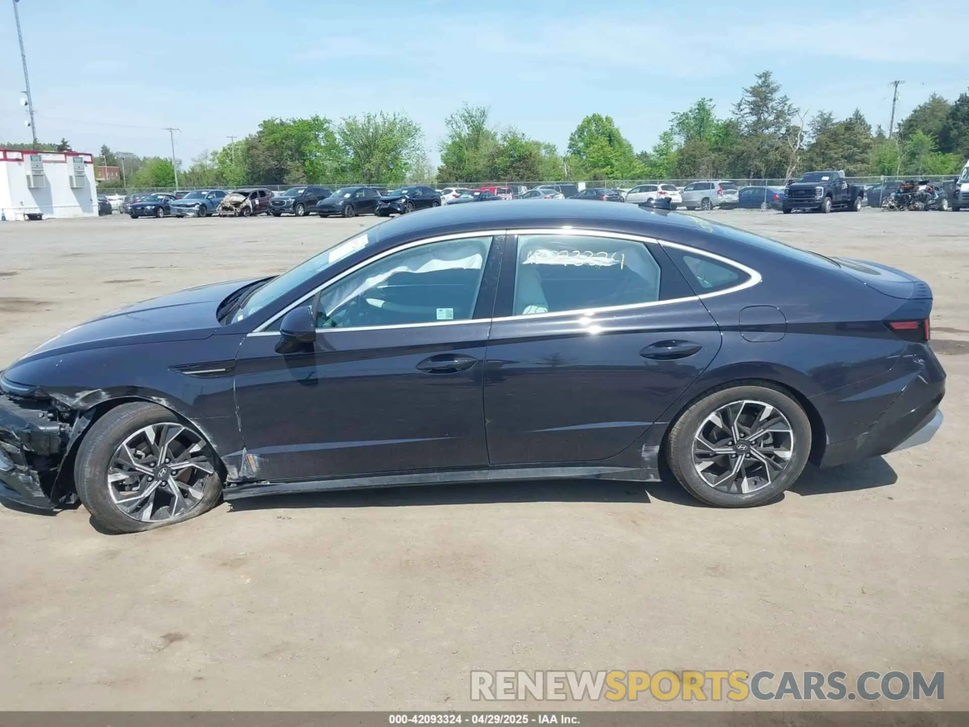 14 Photograph of a damaged car KMHL64JA5RA380000 HYUNDAI SONATA 2024
