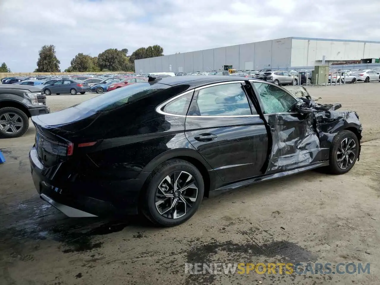 3 Photograph of a damaged car KMHL64JA5RA395788 HYUNDAI SONATA 2024