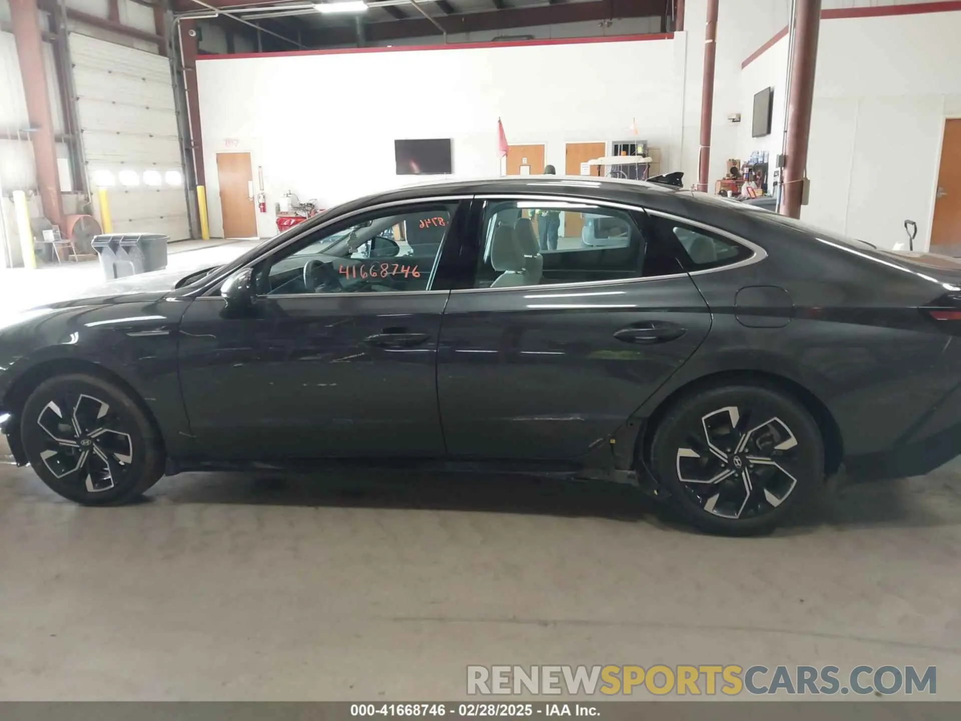 14 Photograph of a damaged car KMHL64JA5RA410600 HYUNDAI SONATA 2024