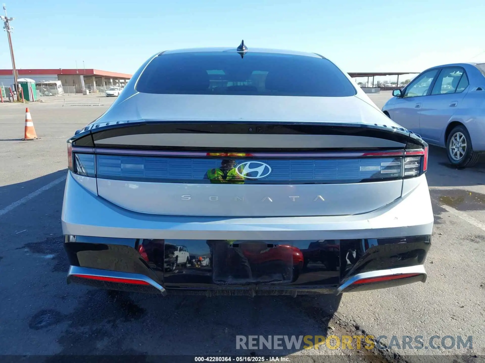 15 Photograph of a damaged car KMHL64JA6RA389143 HYUNDAI SONATA 2024