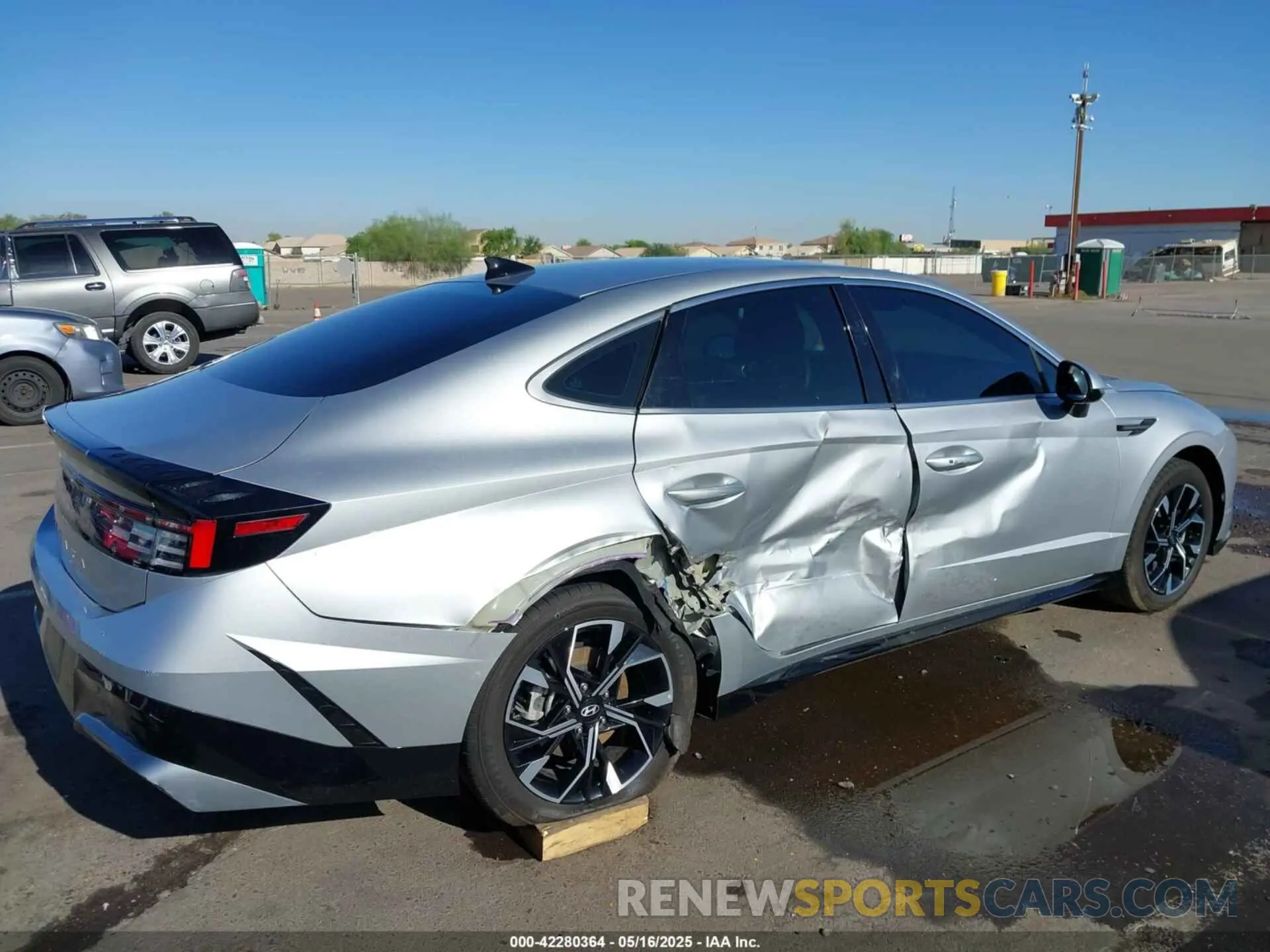 6 Photograph of a damaged car KMHL64JA6RA389143 HYUNDAI SONATA 2024