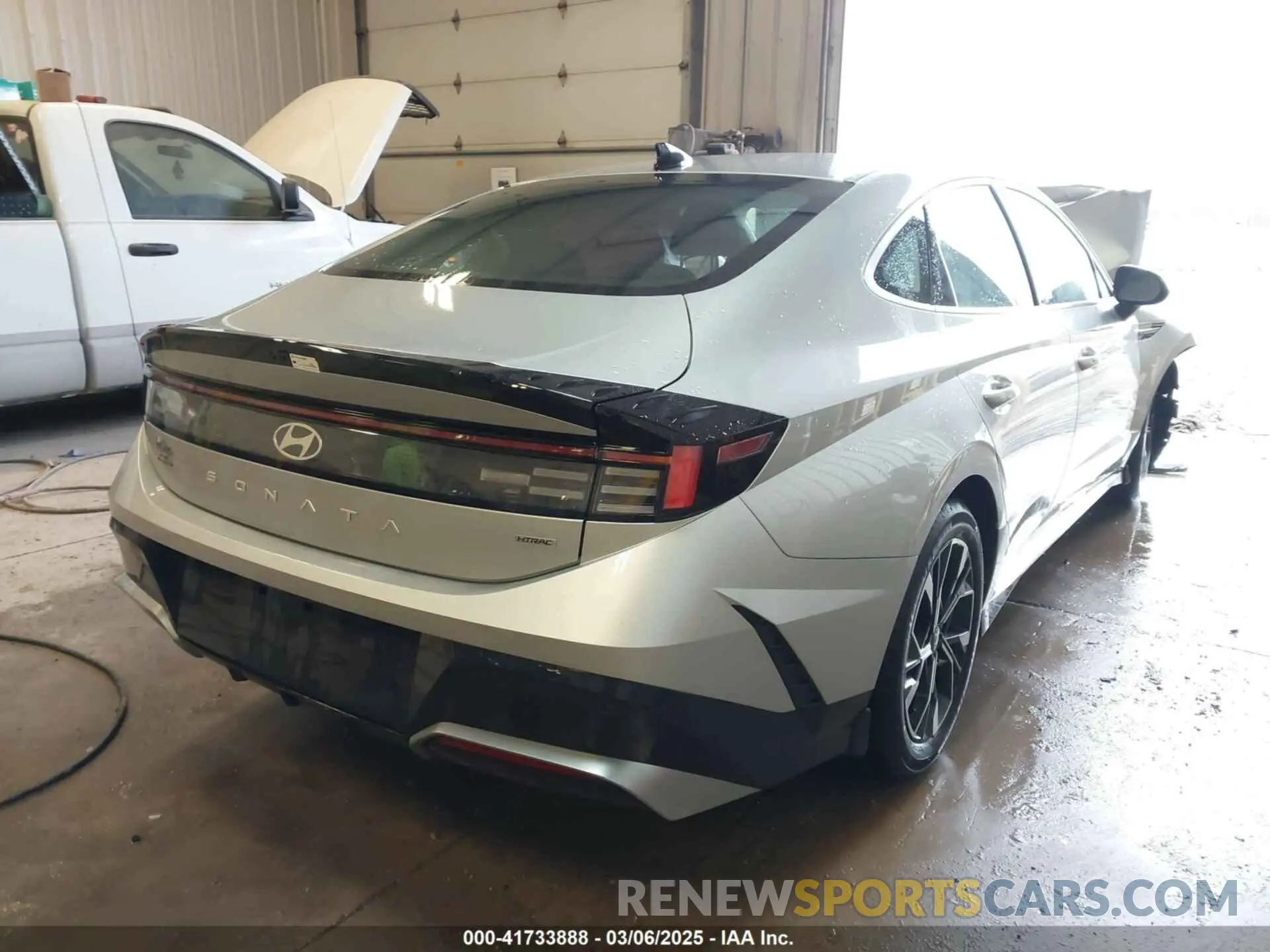4 Photograph of a damaged car KMHL64JA7RA398076 HYUNDAI SONATA 2024