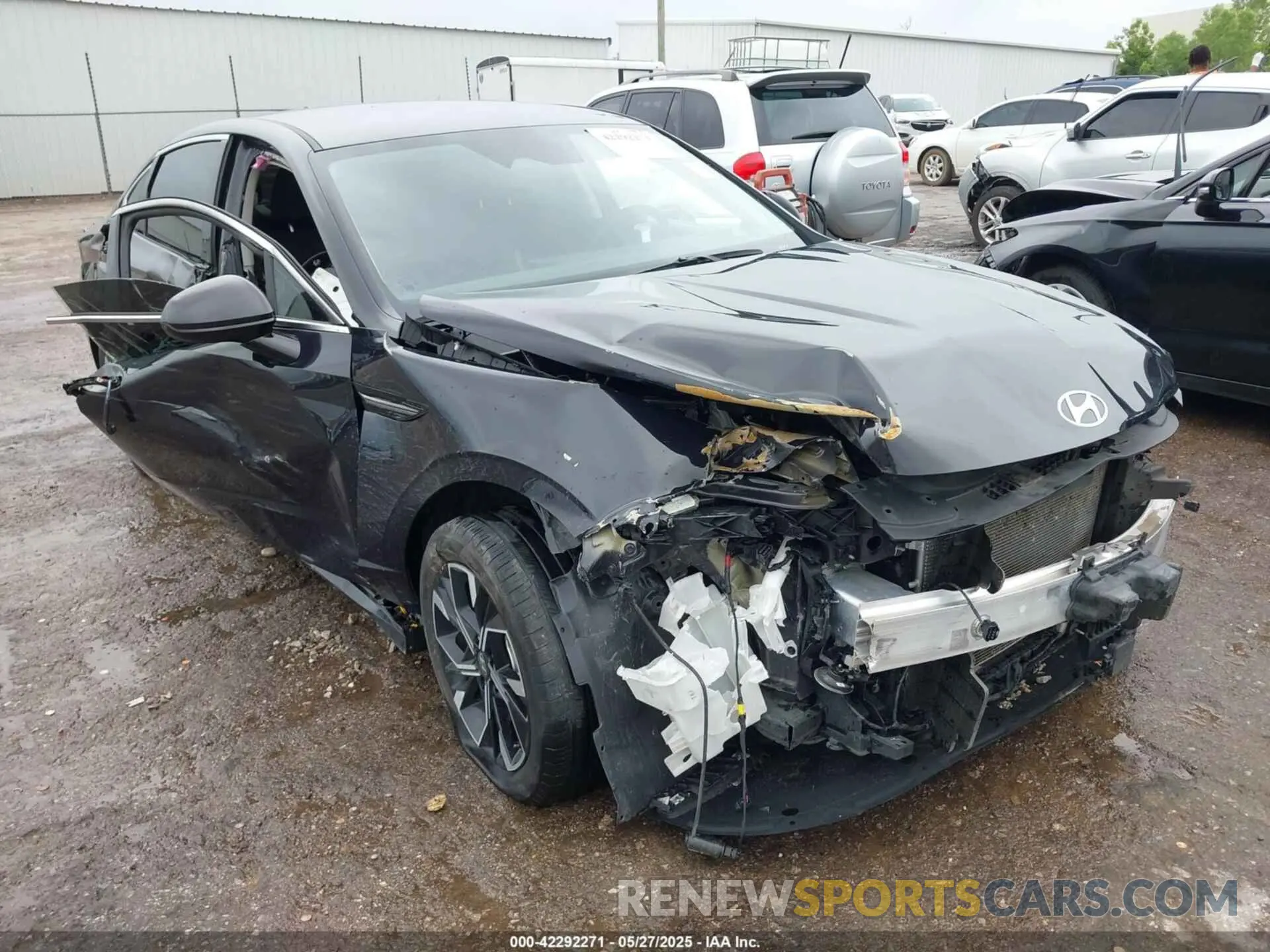 1 Photograph of a damaged car KMHL64JA8RA353860 HYUNDAI SONATA 2024