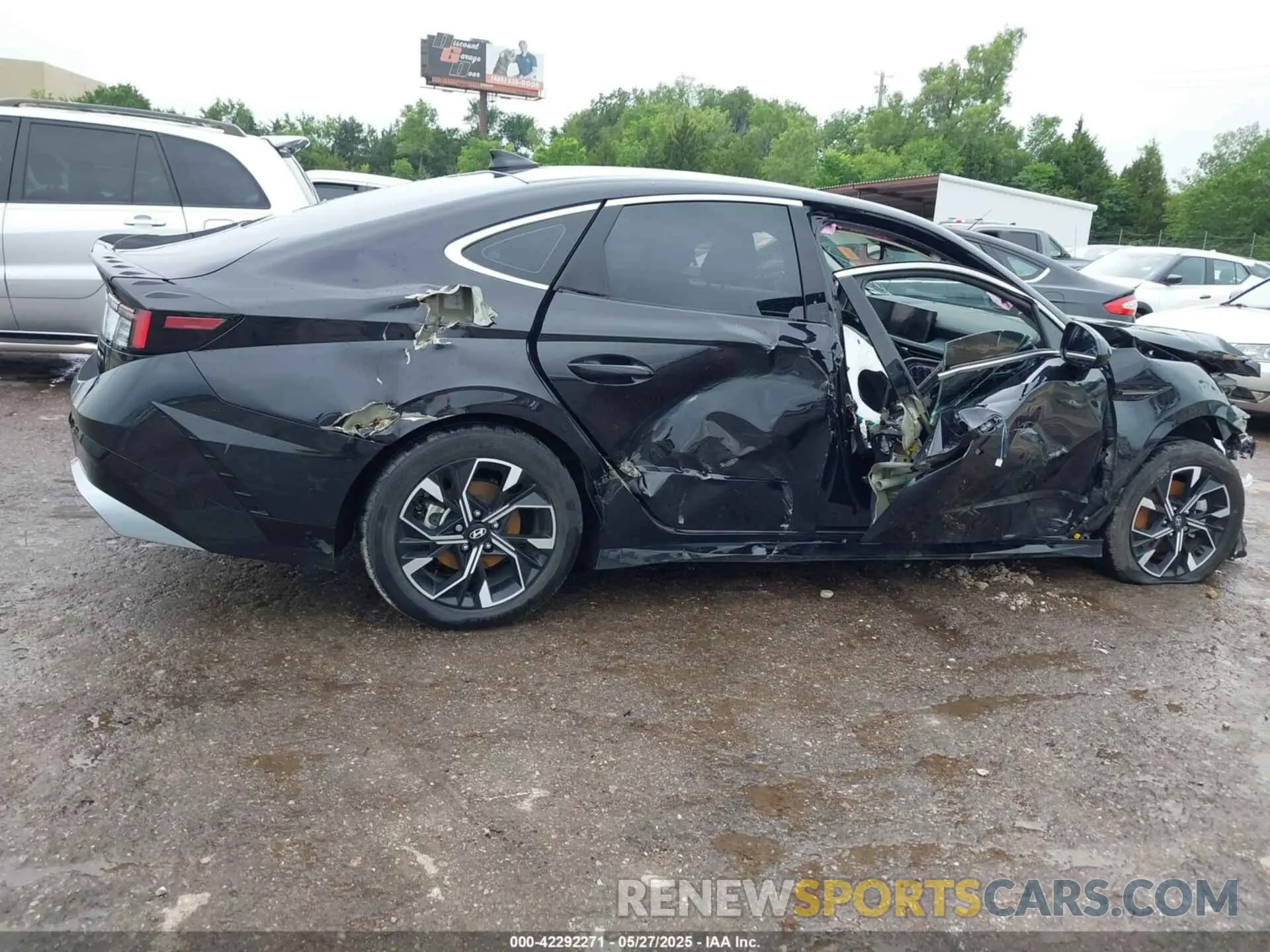 12 Photograph of a damaged car KMHL64JA8RA353860 HYUNDAI SONATA 2024
