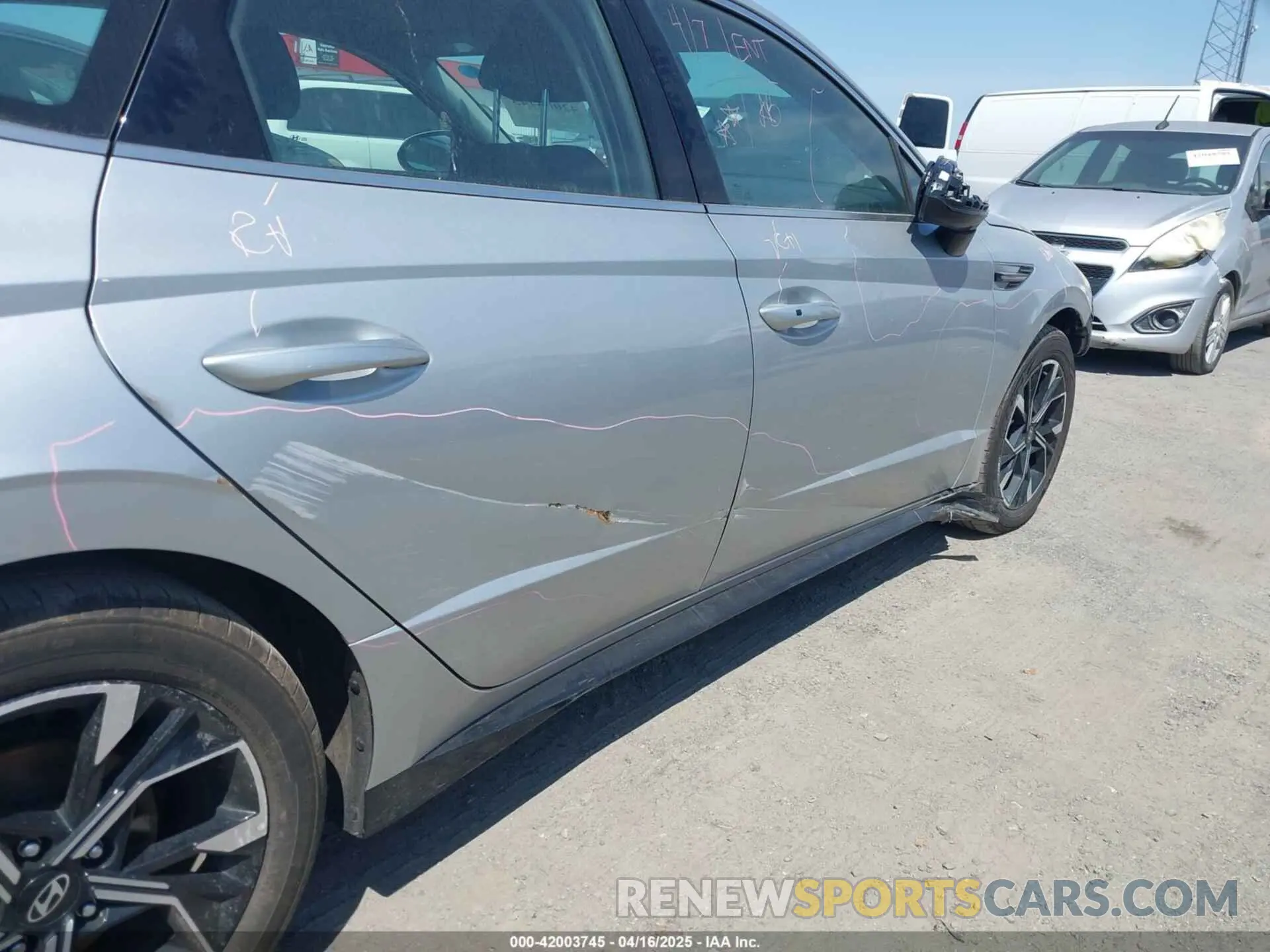 21 Photograph of a damaged car KMHL64JA8RA379911 HYUNDAI SONATA 2024