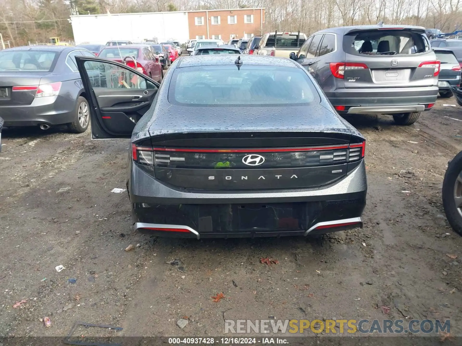 17 Фотография поврежденного автомобиля KMHL64JA9RA381814 HYUNDAI SONATA 2024