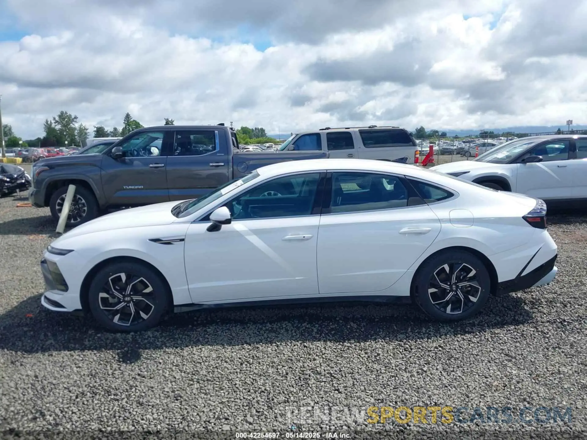 14 Фотография поврежденного автомобиля KMHL64JA9RA398905 HYUNDAI SONATA 2024