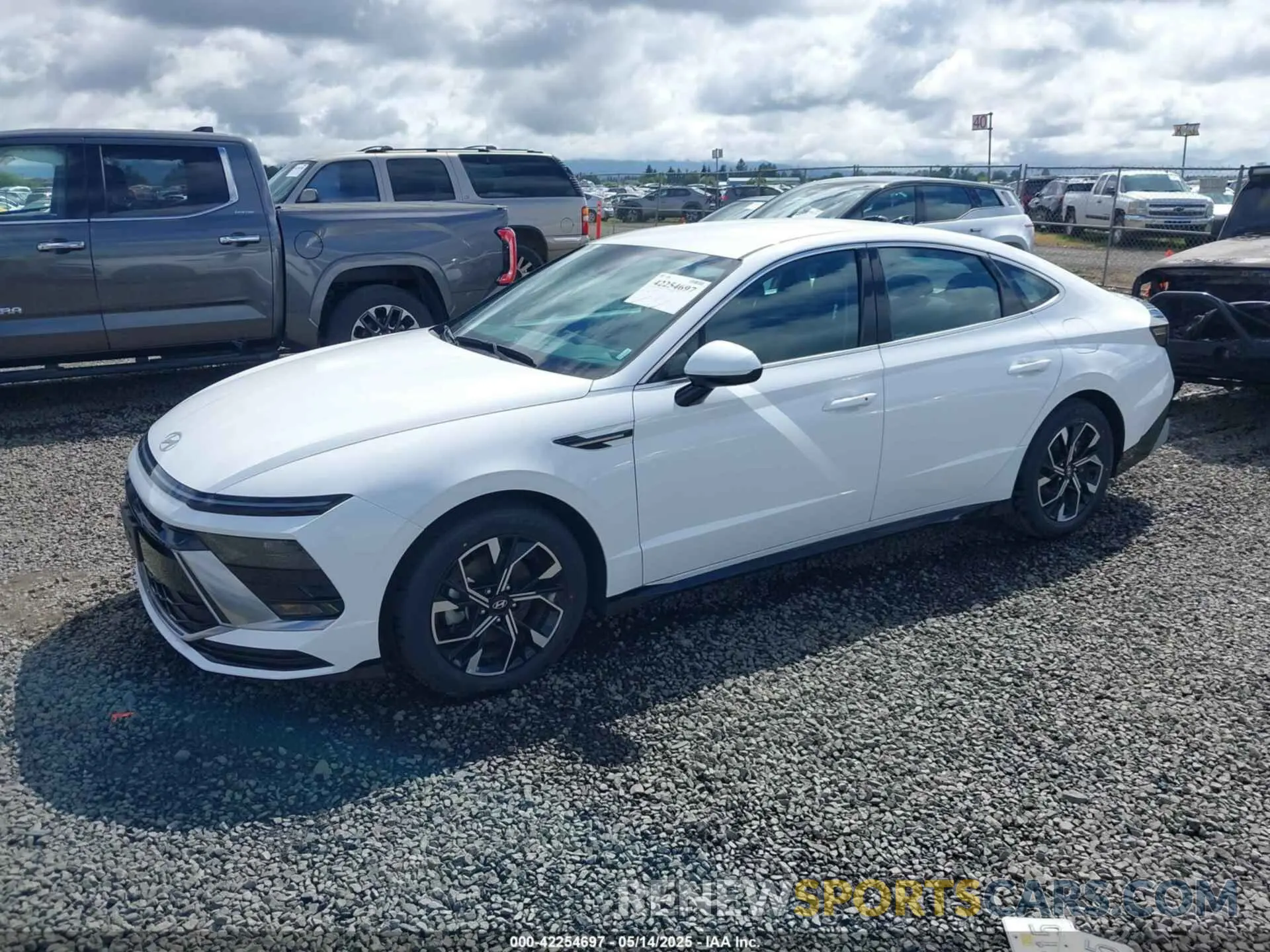 2 Фотография поврежденного автомобиля KMHL64JA9RA398905 HYUNDAI SONATA 2024