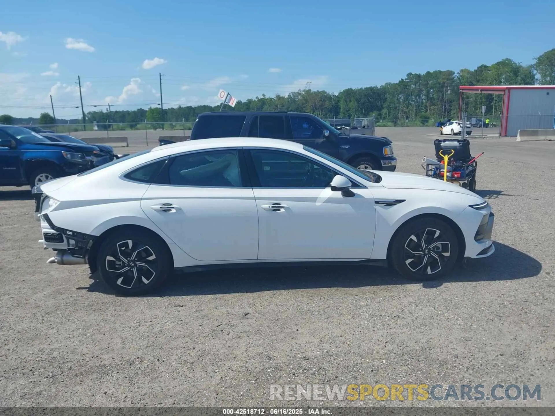 13 Photograph of a damaged car KMHL64JAXRA387038 HYUNDAI SONATA 2024
