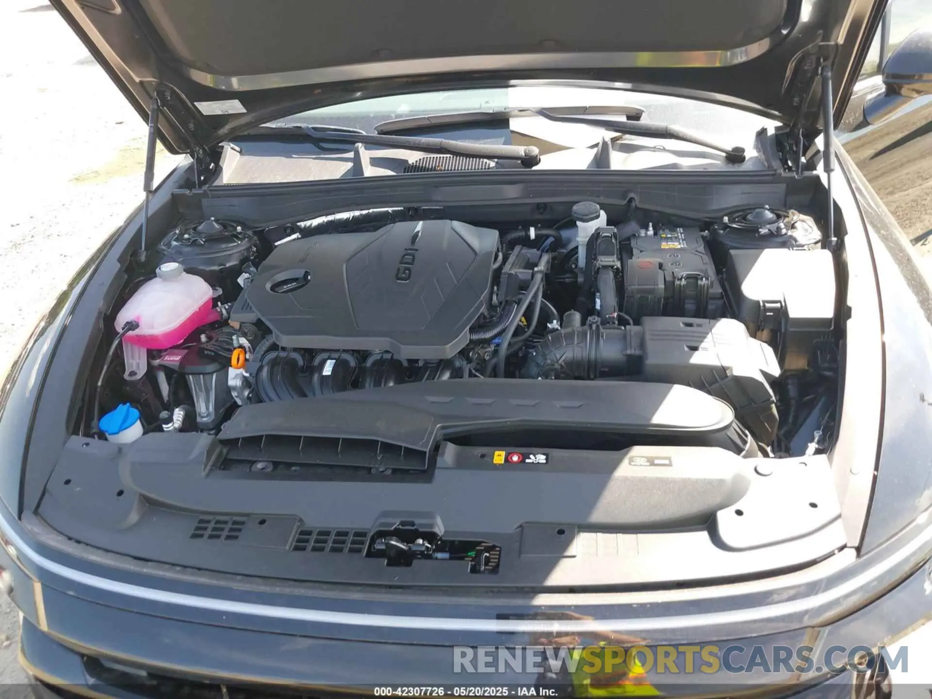 10 Photograph of a damaged car KMHL14JA4SA466449 HYUNDAI SONATA 2025