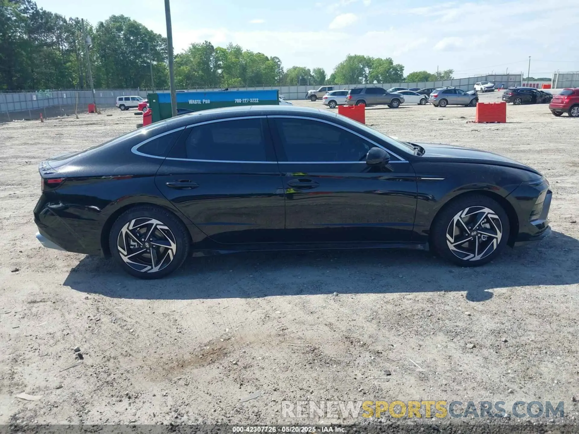 13 Photograph of a damaged car KMHL14JA4SA466449 HYUNDAI SONATA 2025