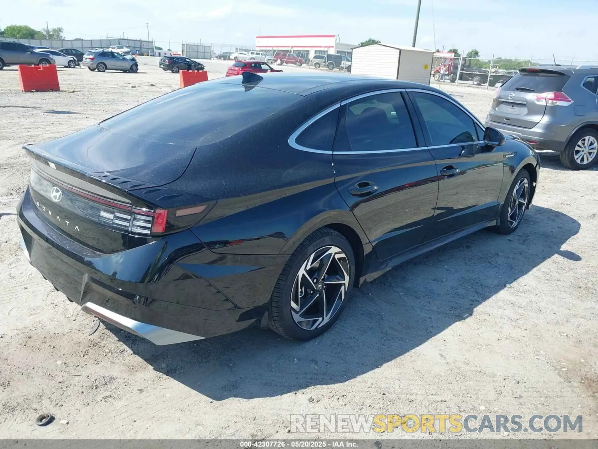 4 Photograph of a damaged car KMHL14JA4SA466449 HYUNDAI SONATA 2025